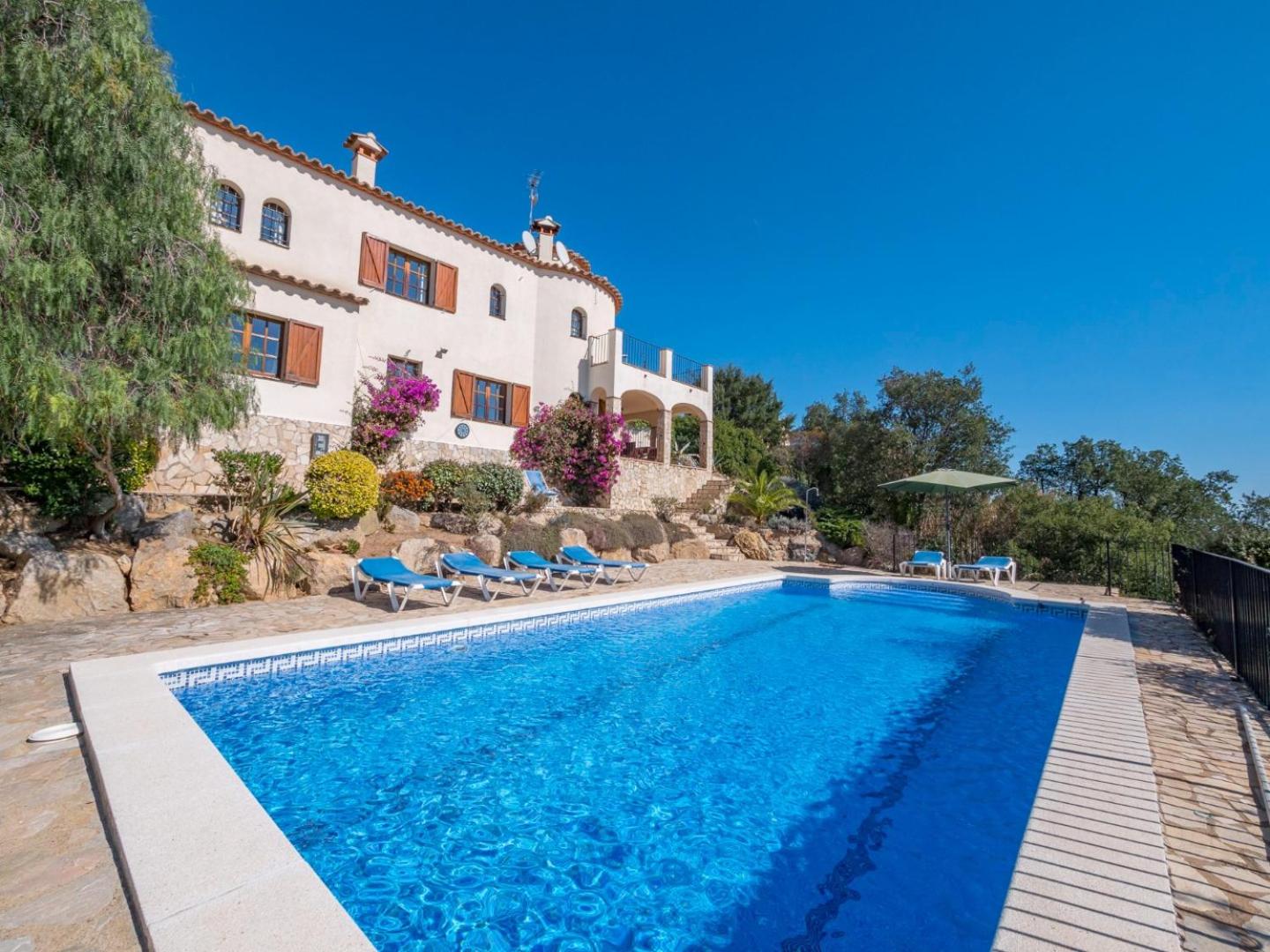 Villa with Private Pool photo 2
