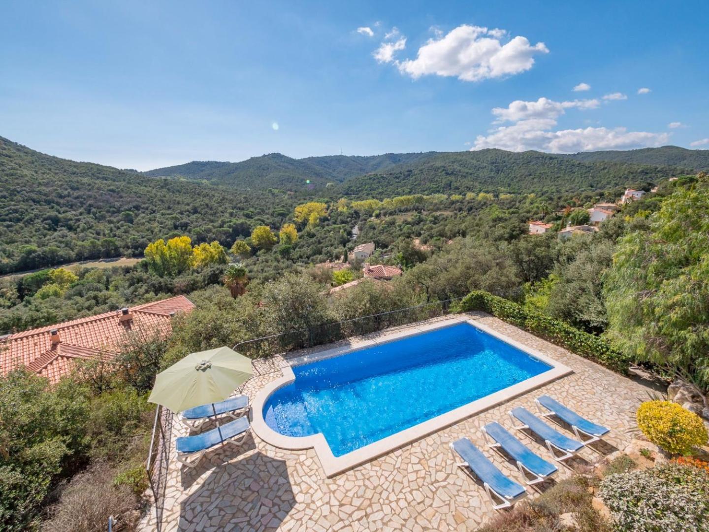 Villa with Private Pool photo 3