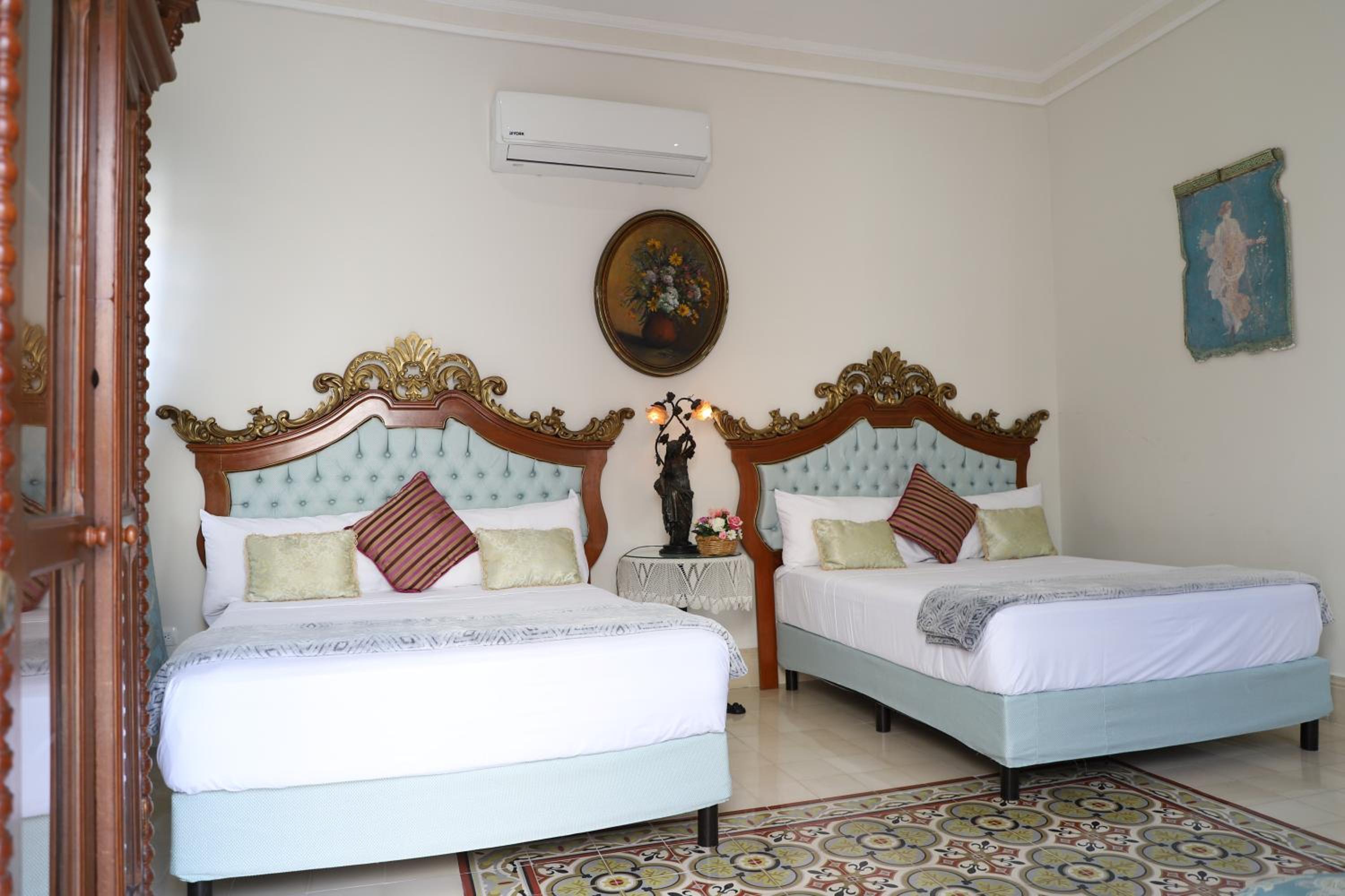  Two Queen Room - Beatrix