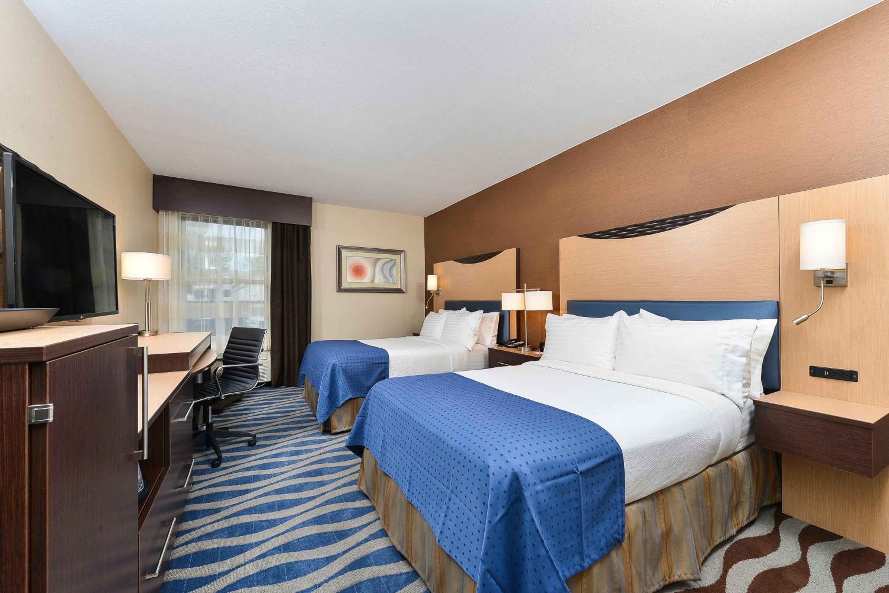 Standard Double Room with Two Double Beds - Photo 1