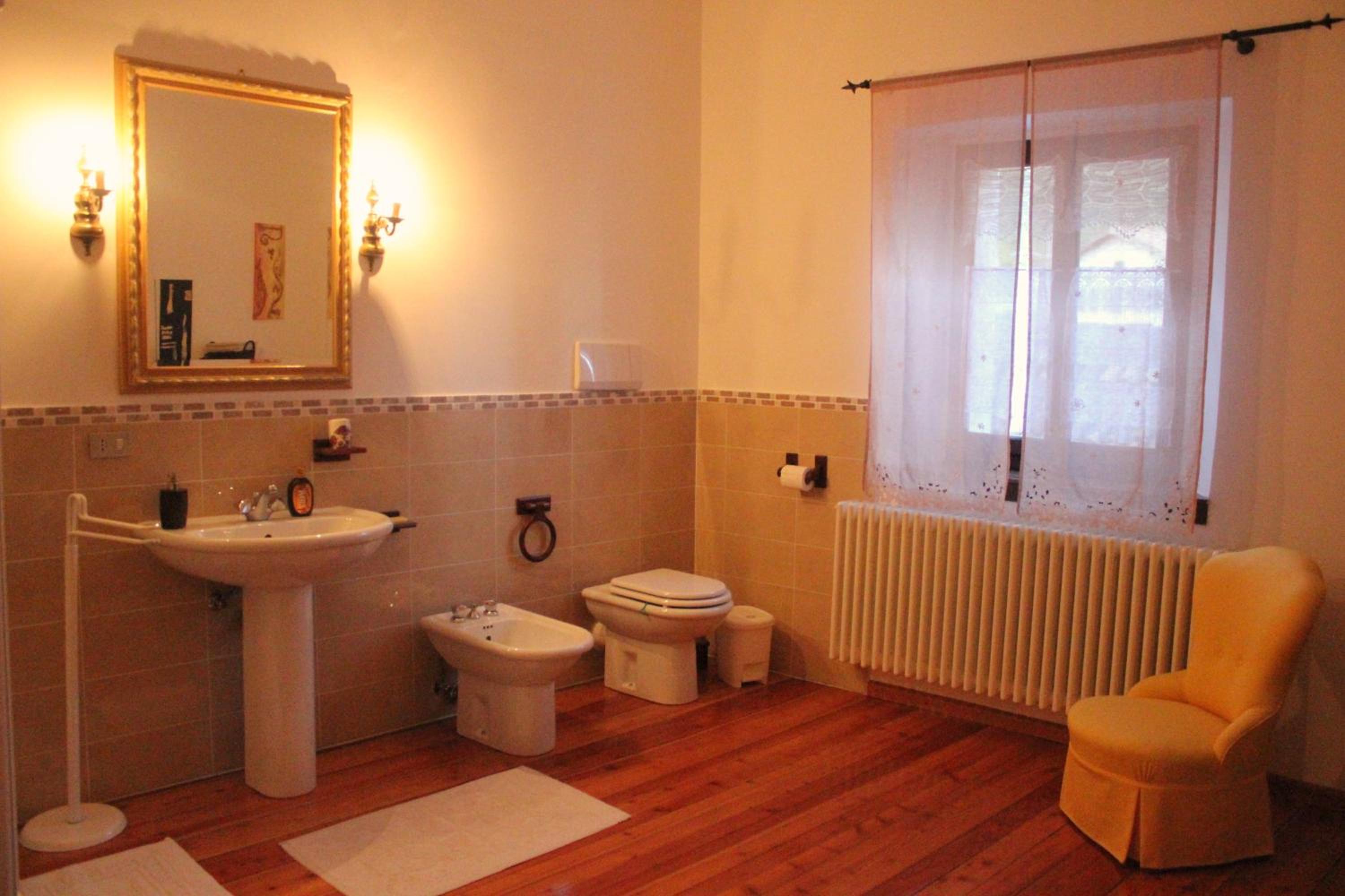 Triple Room with Shared Bathroom photo 3