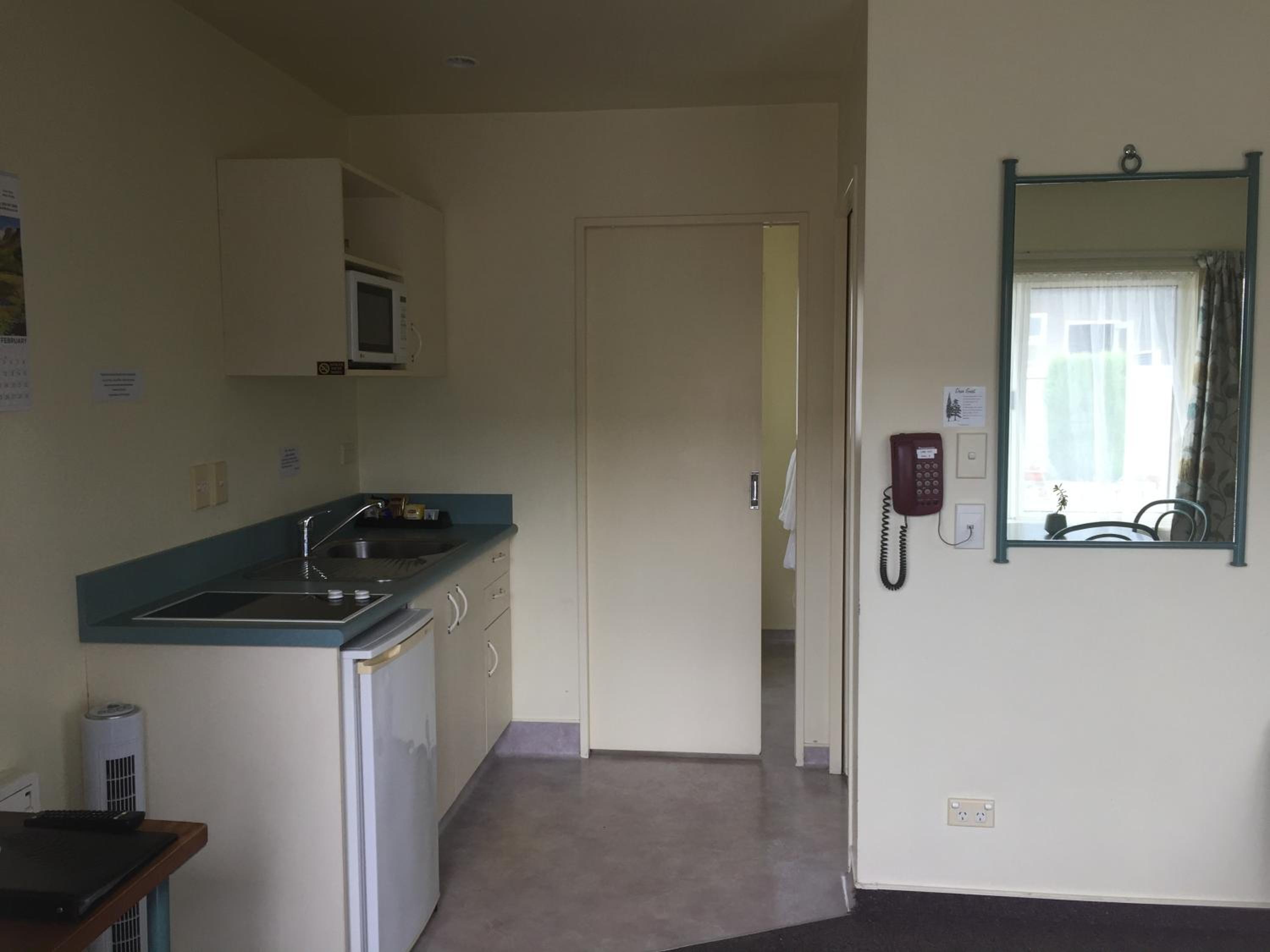 Family Room - Photo 6
