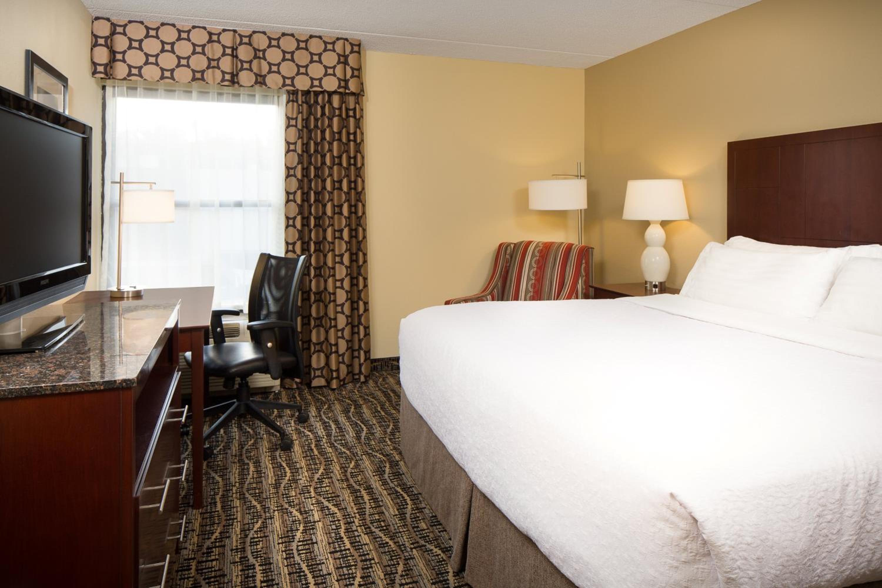 Superior King Room - Photo 3