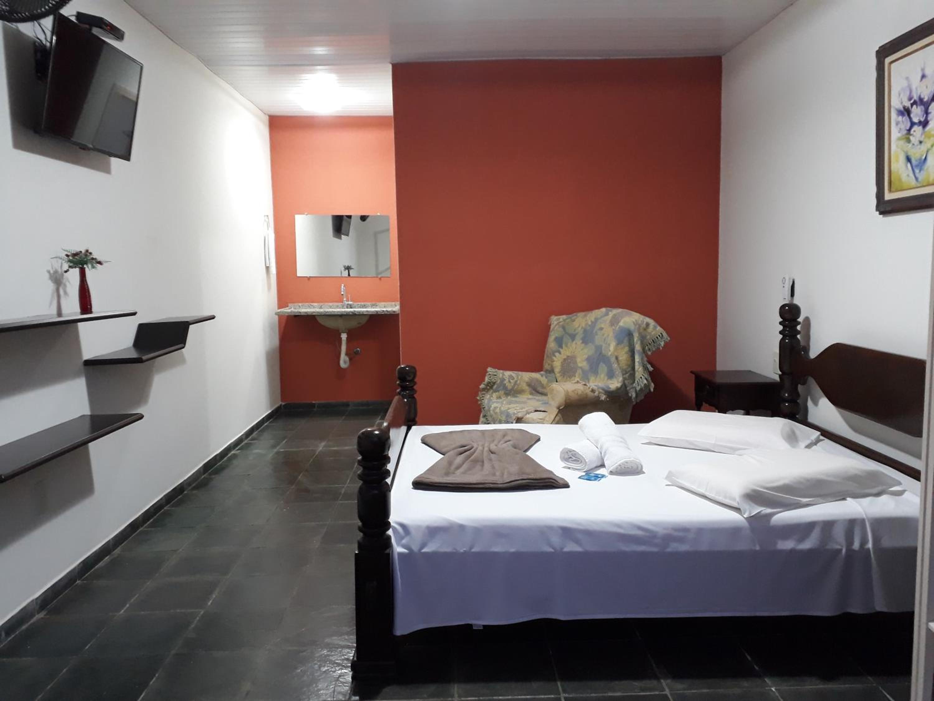 Double or Twin Room photo 3