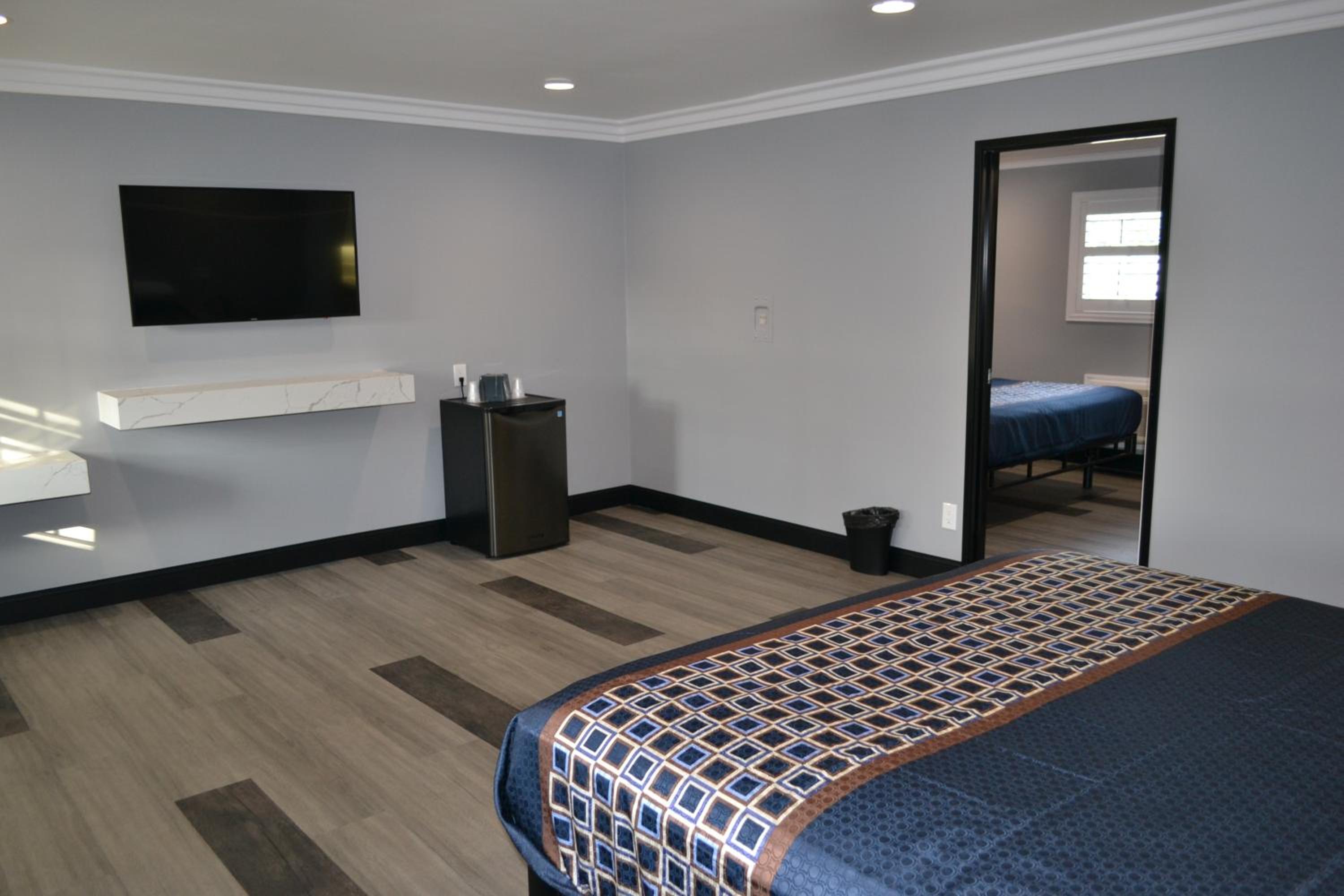 King Room with Two King Beds - Non-Smoking - Photo 1
