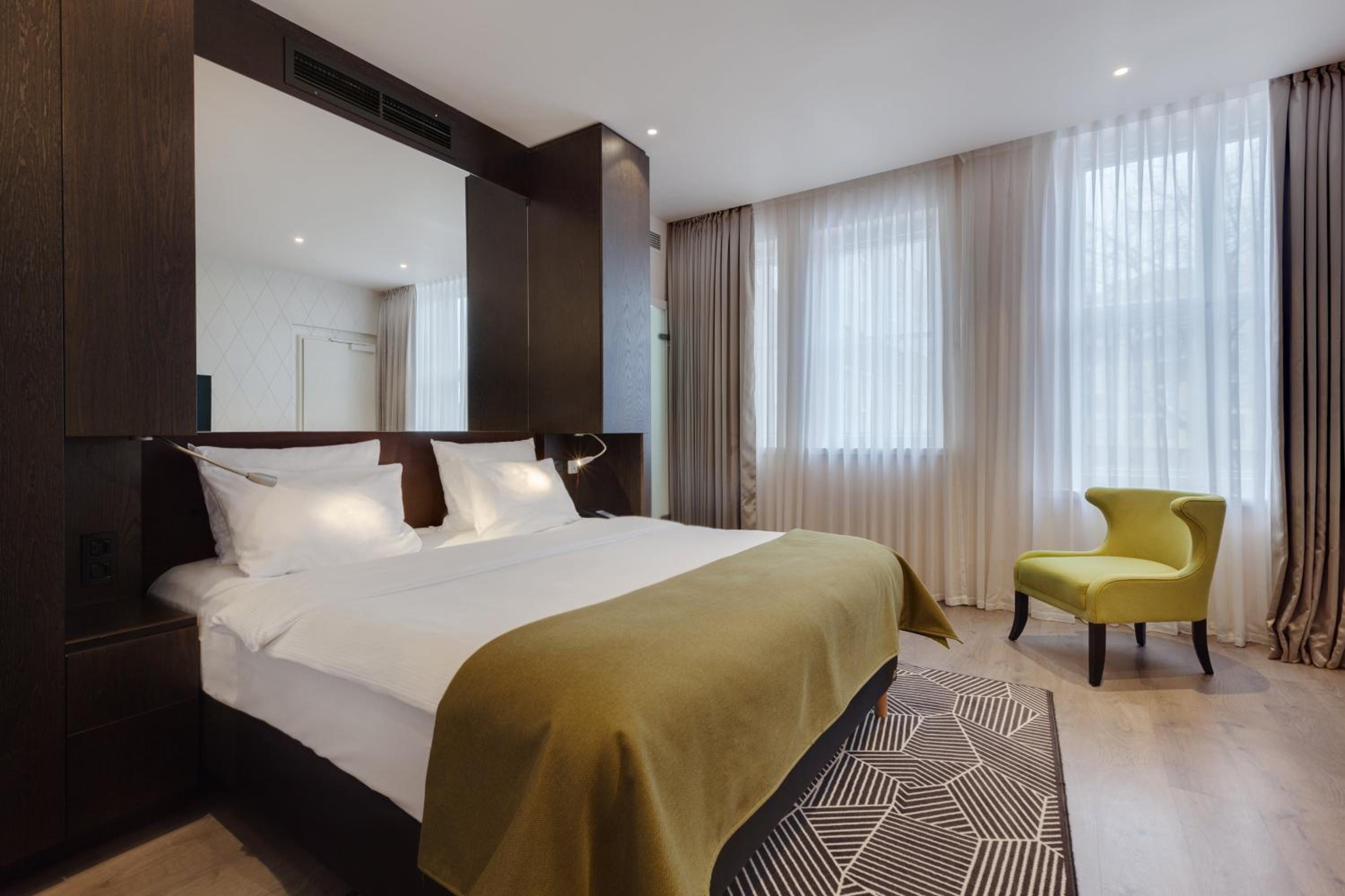 Premium King Room