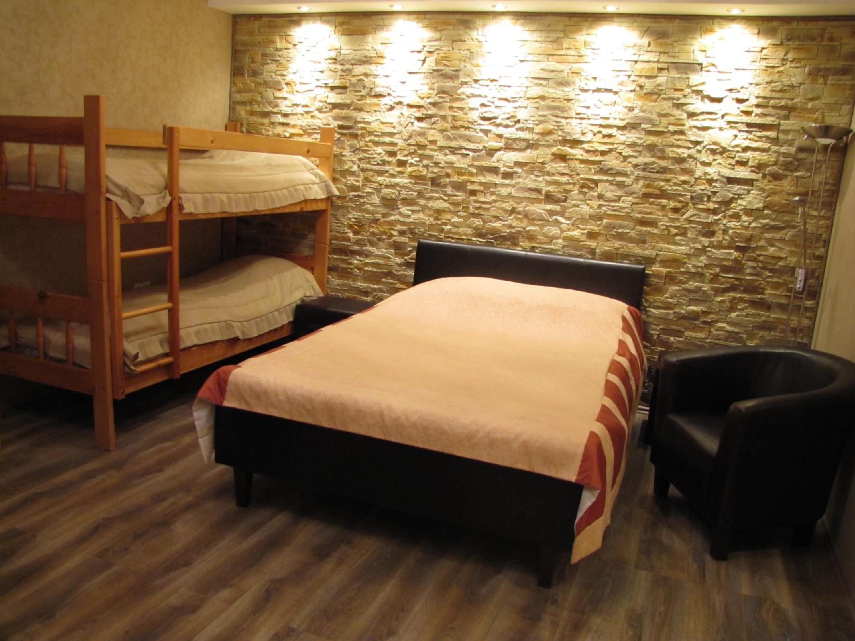Comfort Family Room photo 1