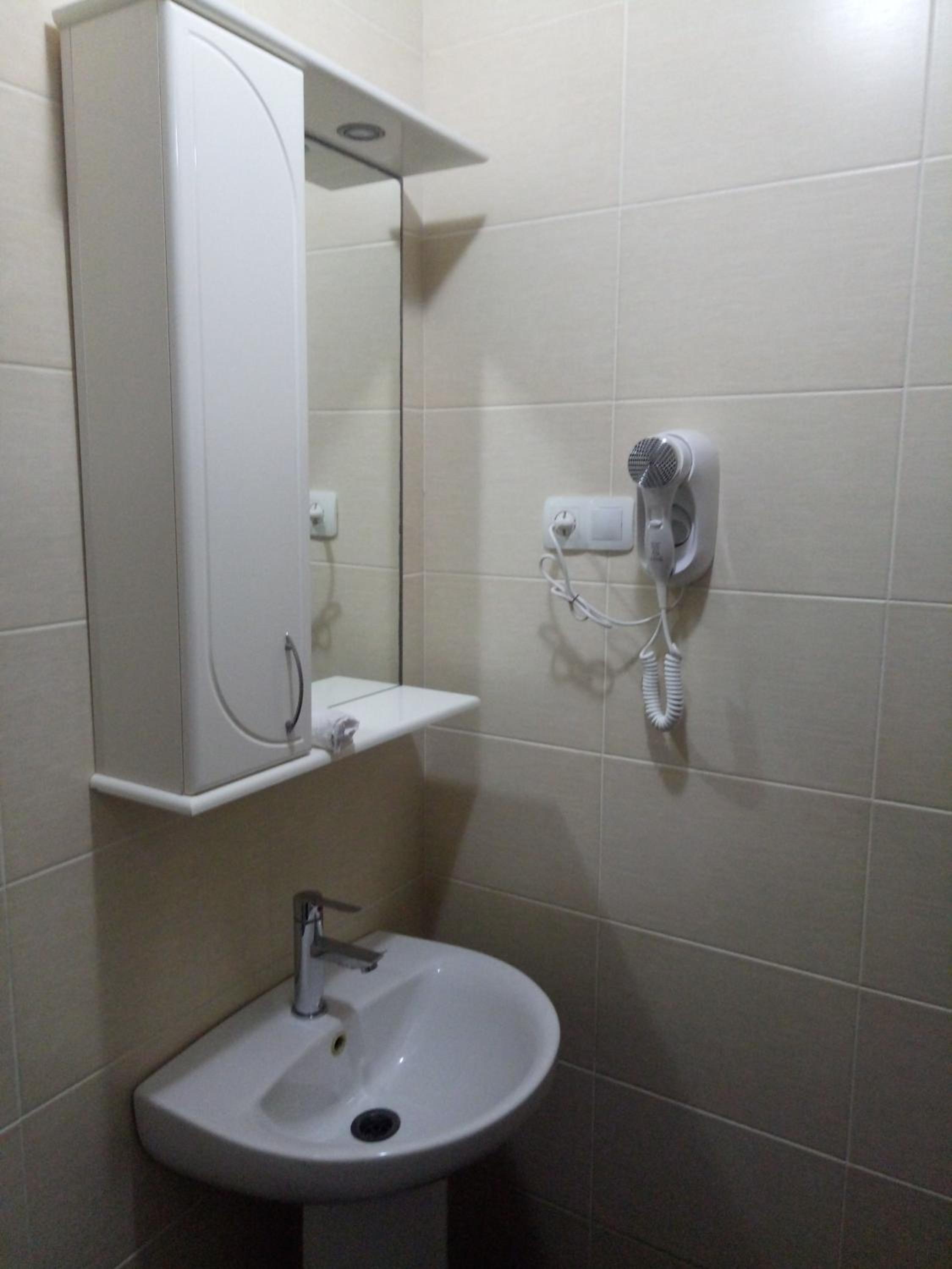 Comfort Triple Room with Shower photo 3