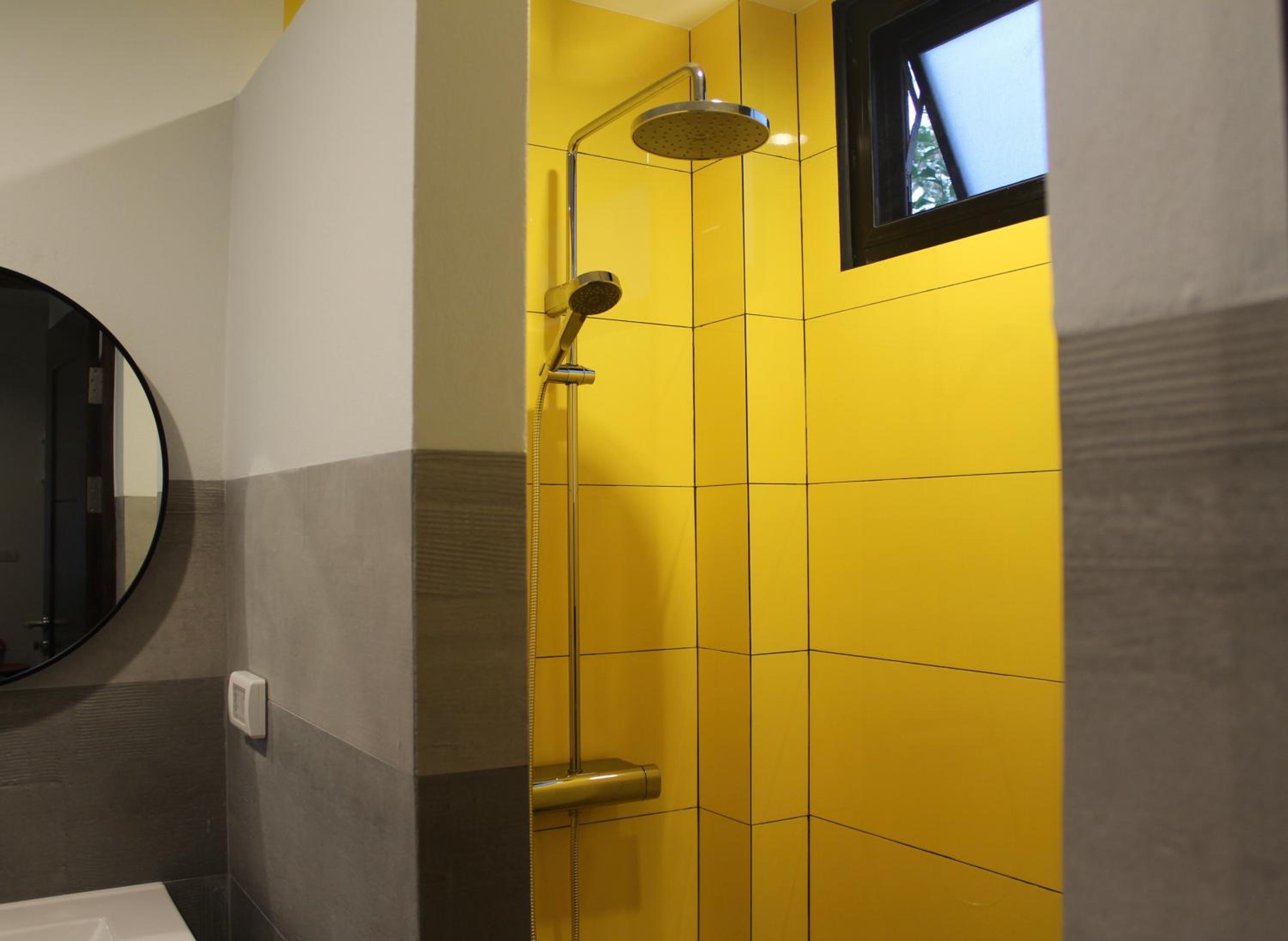 Villa with Private Pool - Photo 21