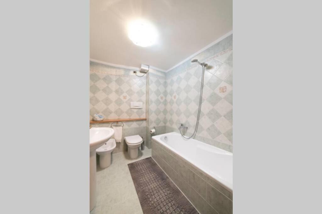 Three-Bedroom Apartment - Photo 42