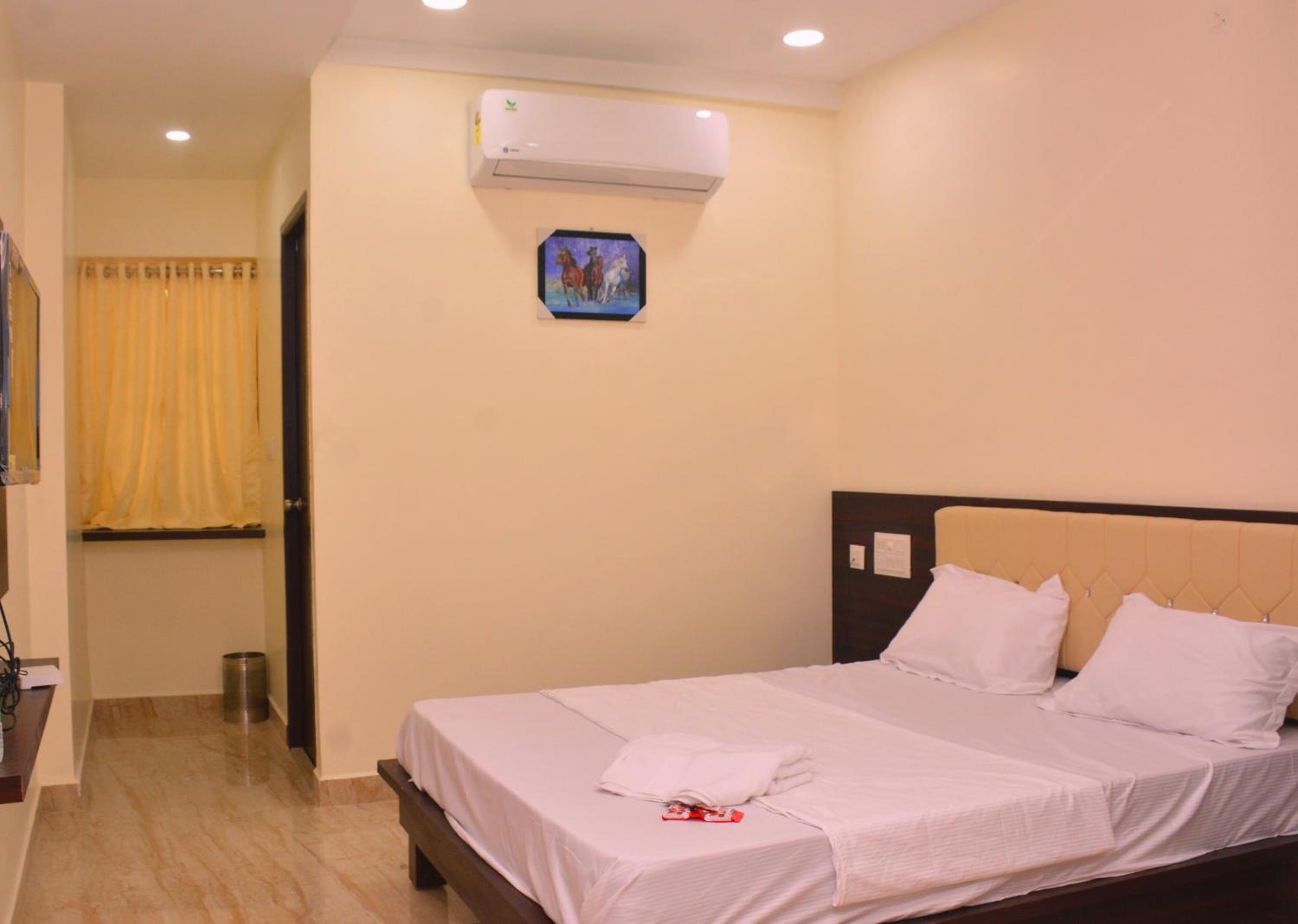 Classic Triple Room - Photo 2