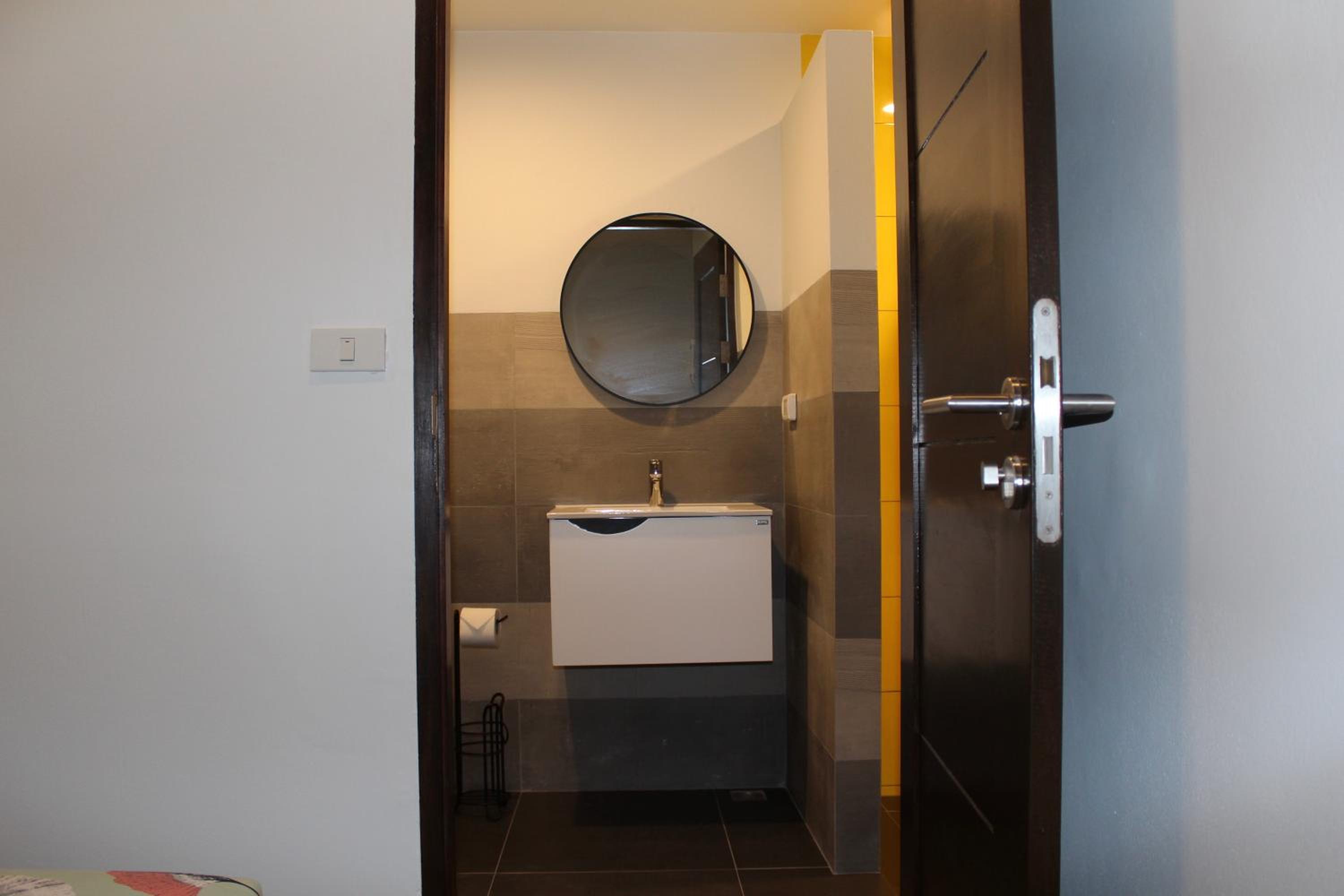 Villa with Private Pool - Photo 31