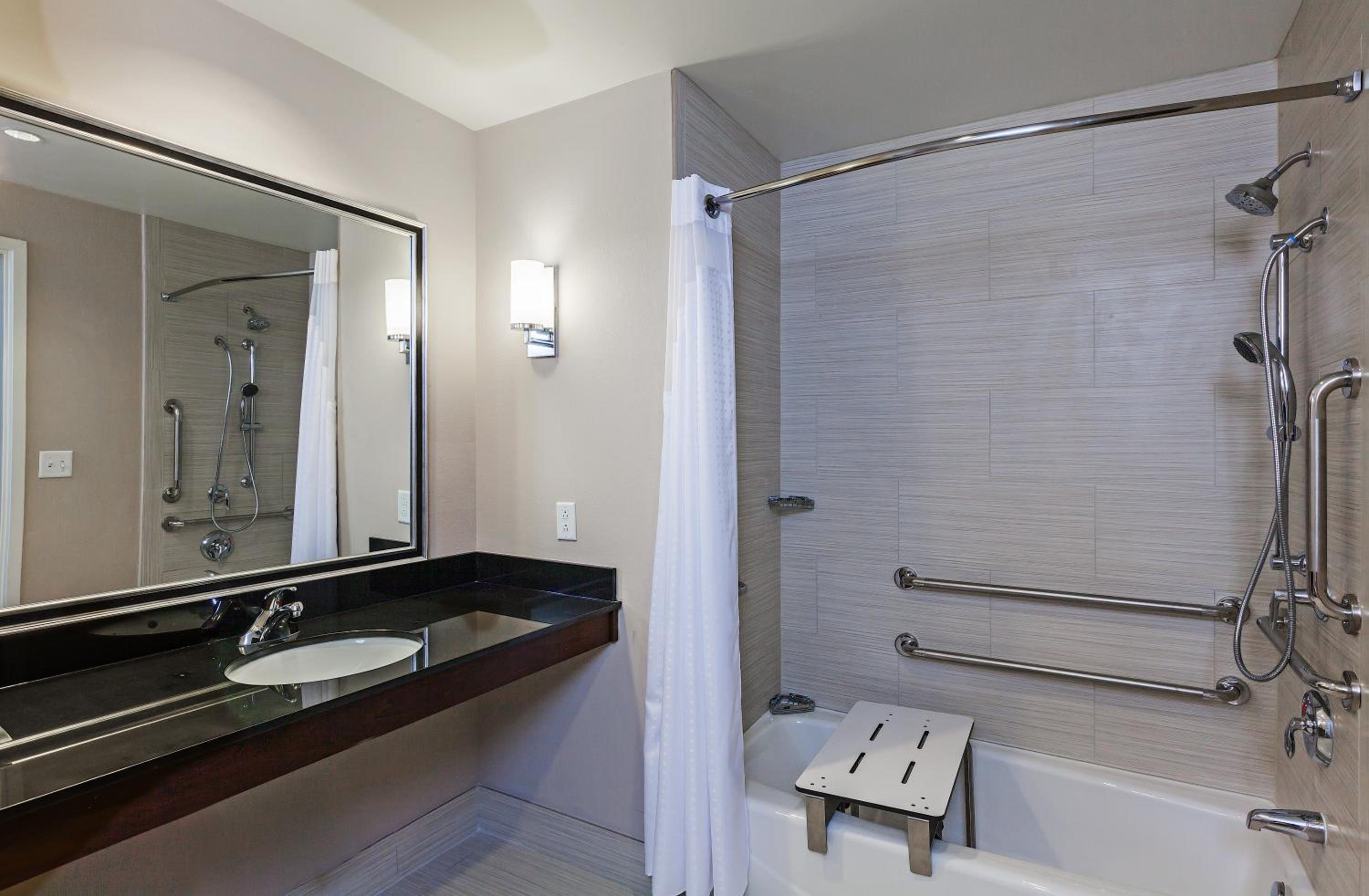 King Room - Disability Access/Non Smoking  photo 3