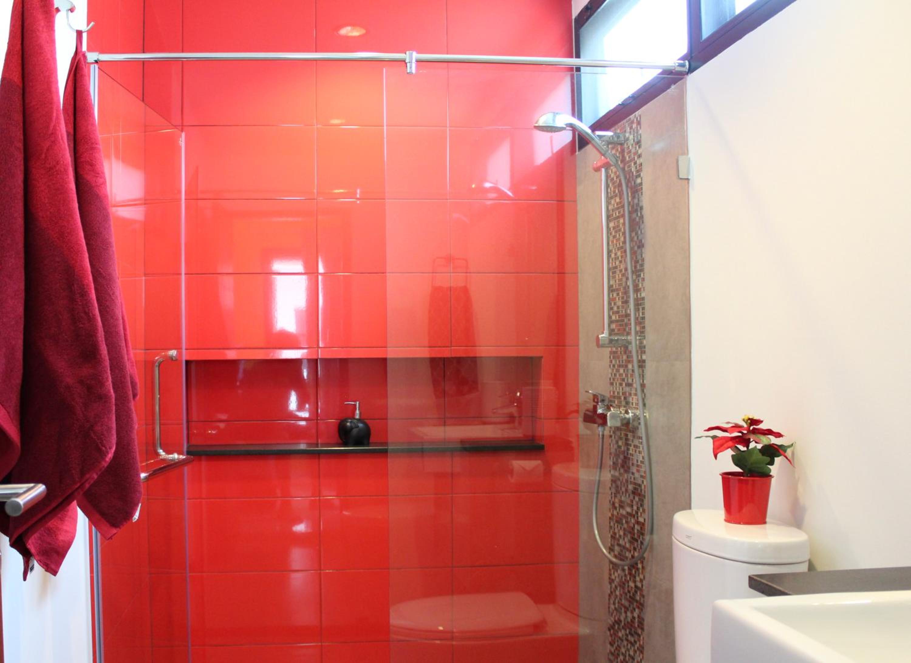 Villa with Private Pool - Photo 33