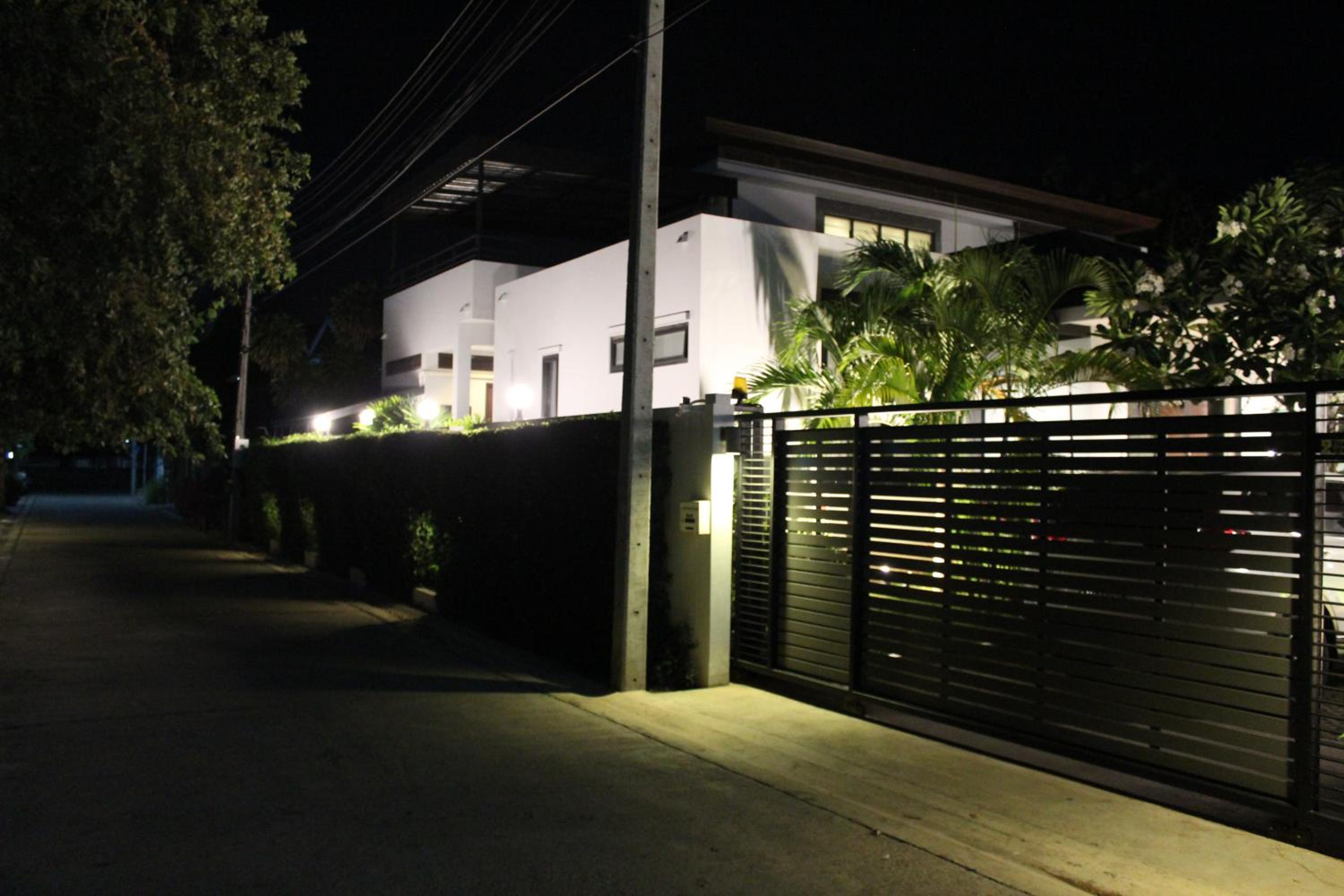 Villa with Private Pool - Photo 37
