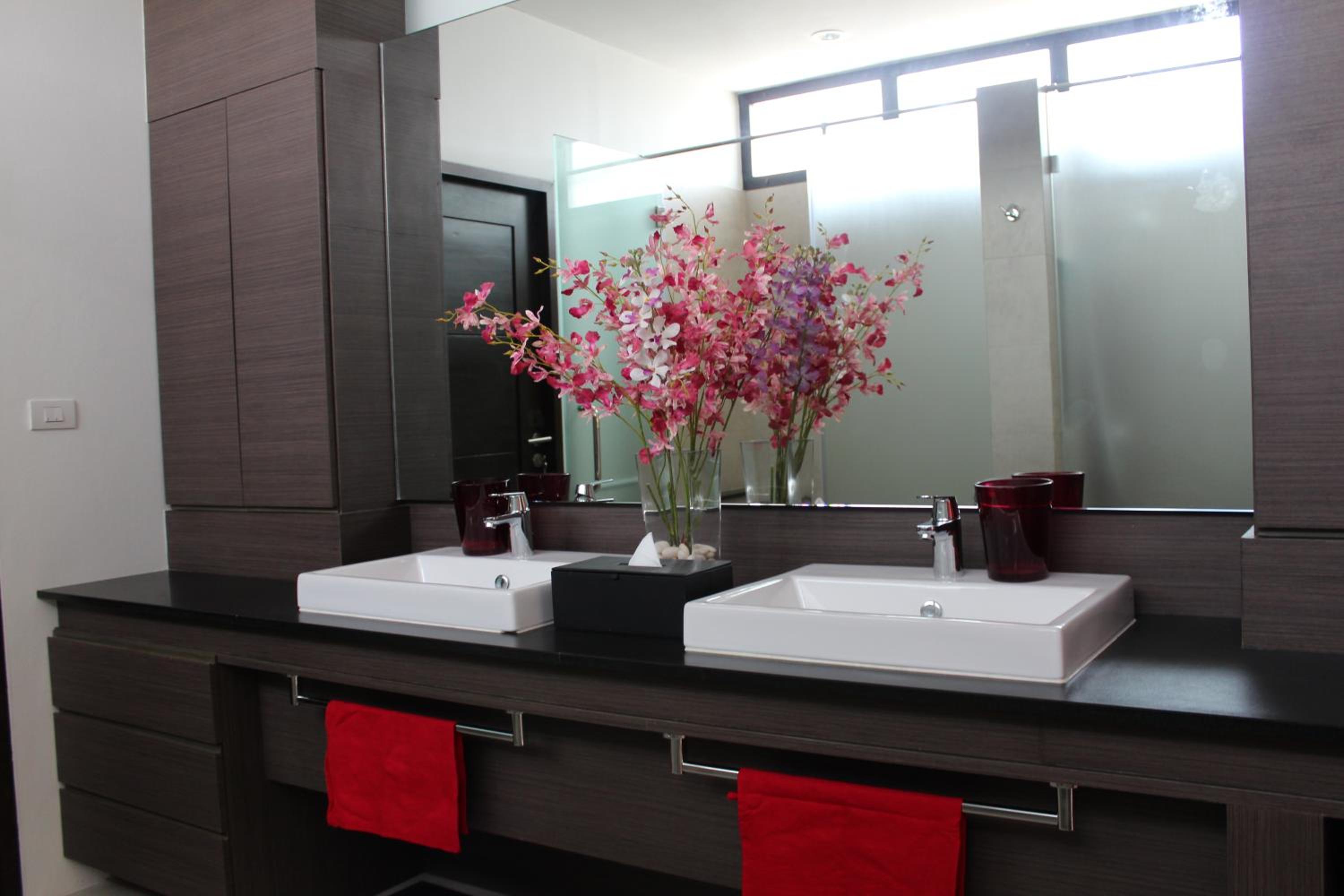 Villa with Private Pool - Photo 39