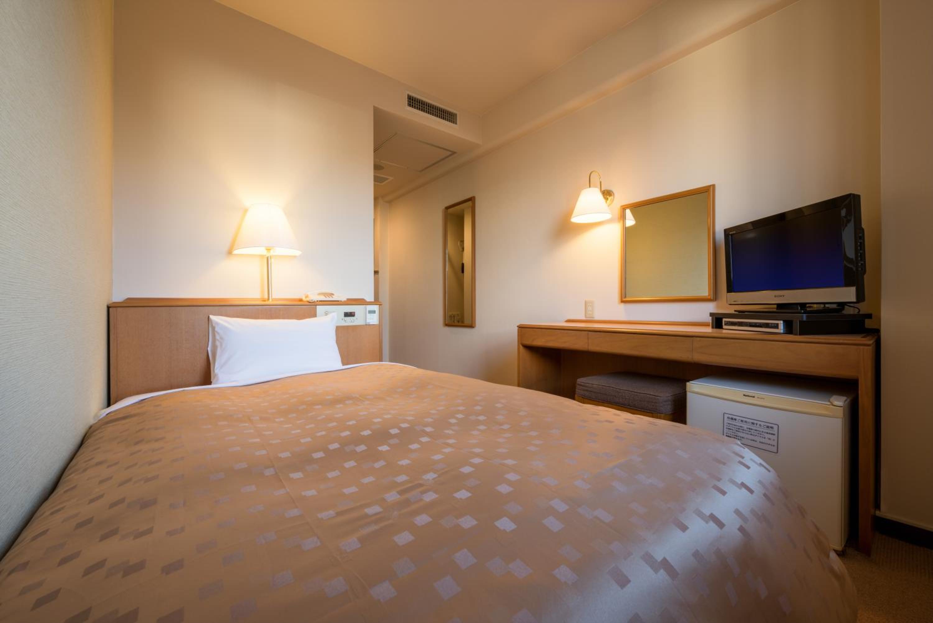 Single Room - Non-Smoking photo 1