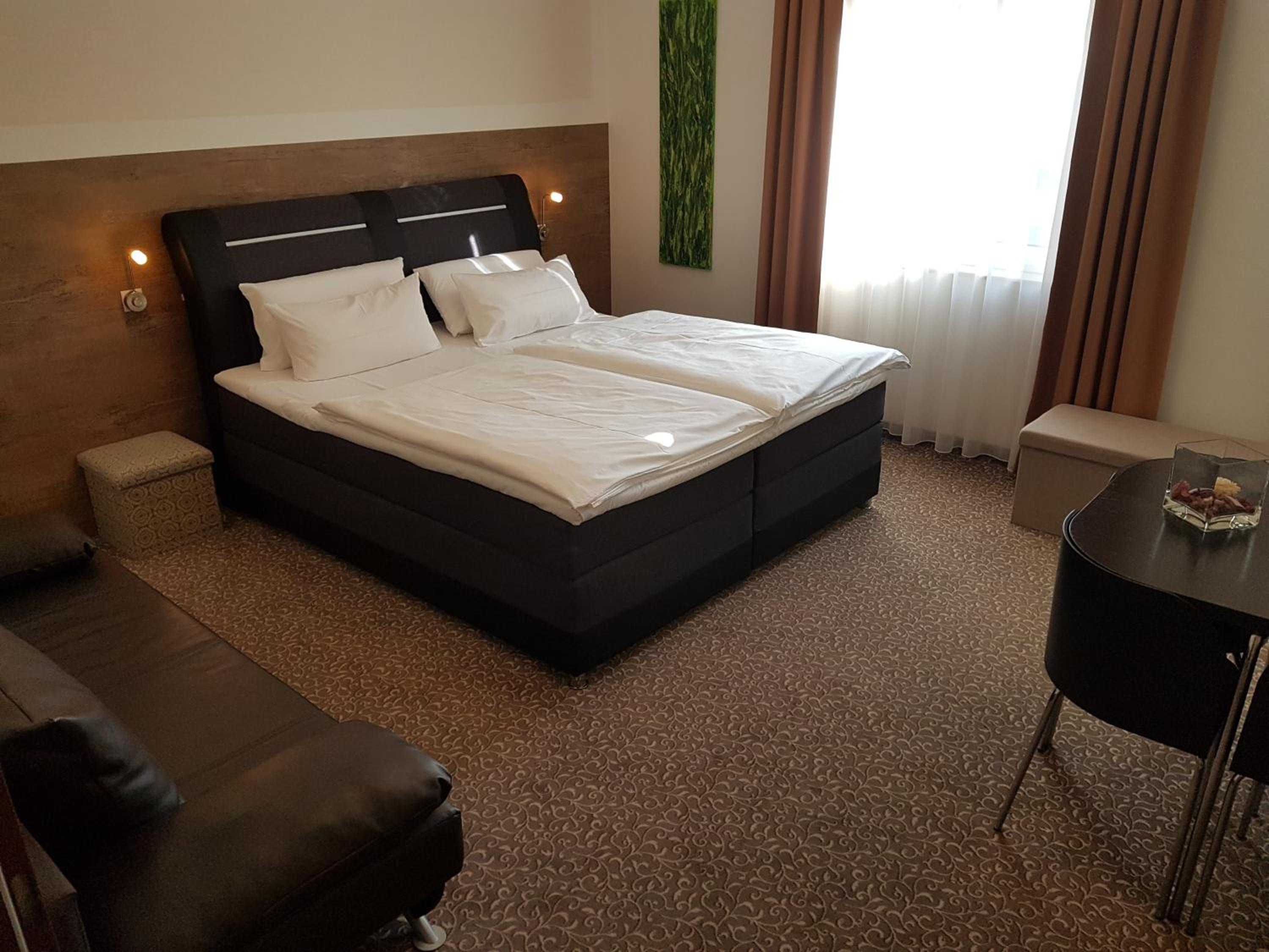 Double Room - Photo 6