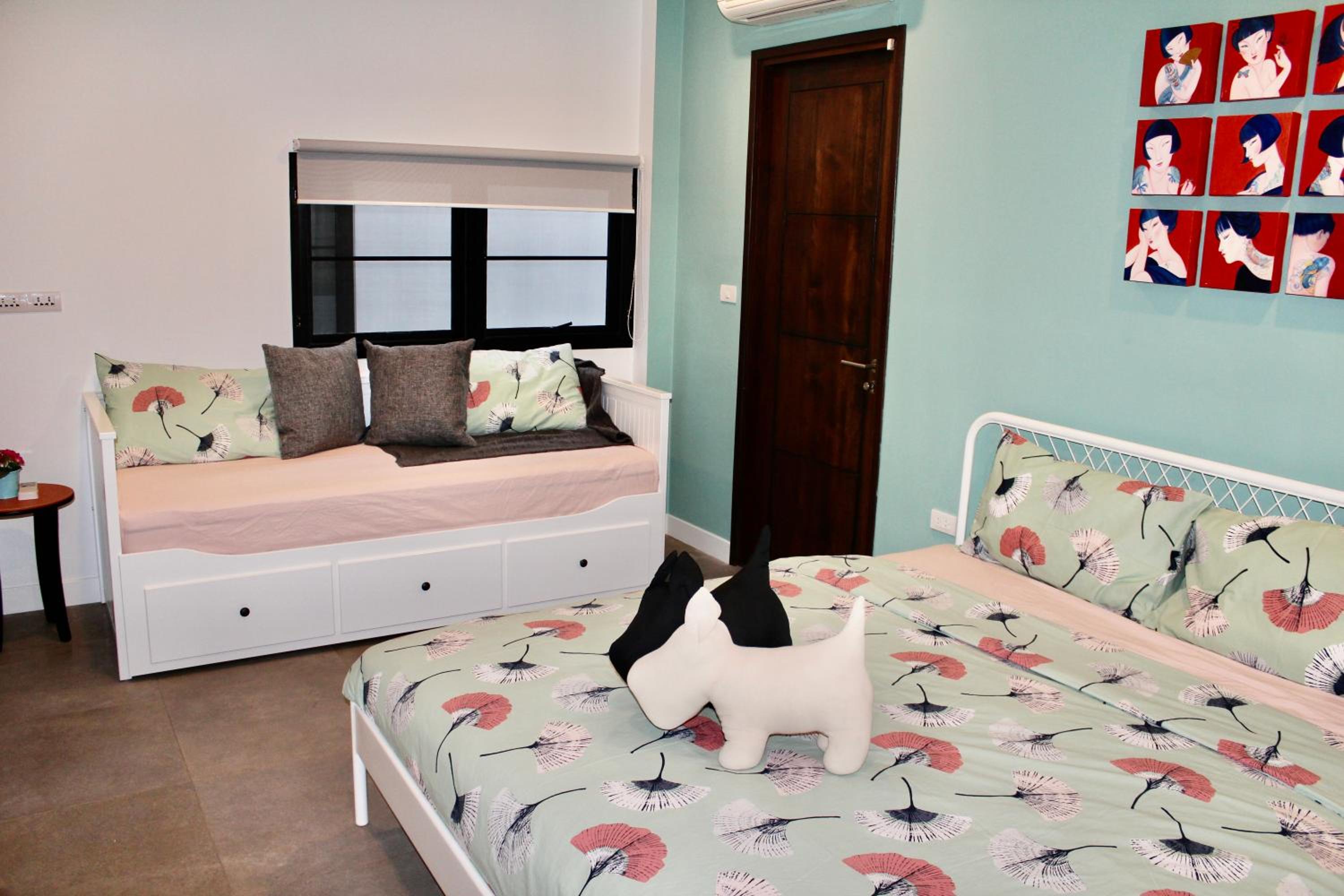 Villa with Private Pool - Photo 42