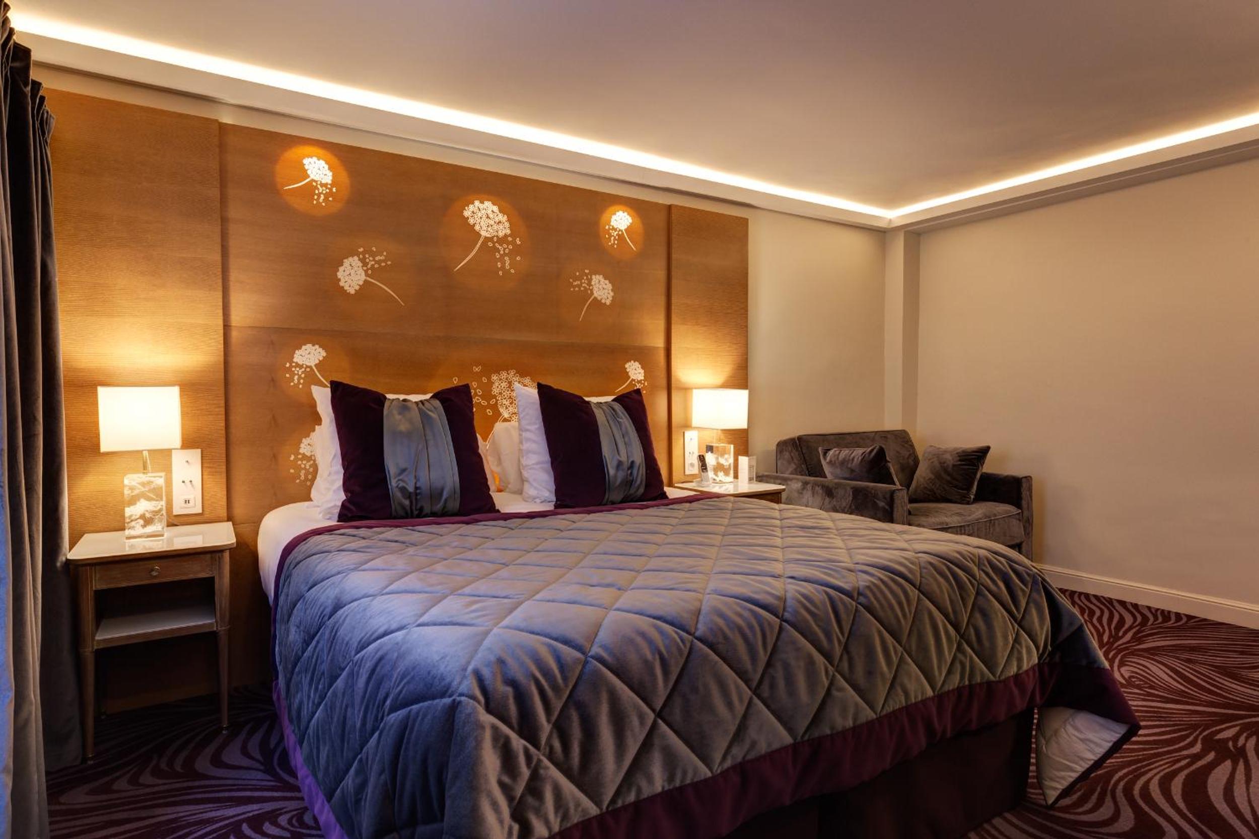 Superior Queen/Twin Room