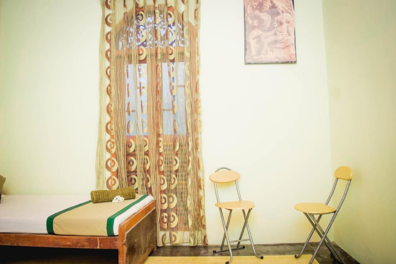 Budget Double Room photo 1
