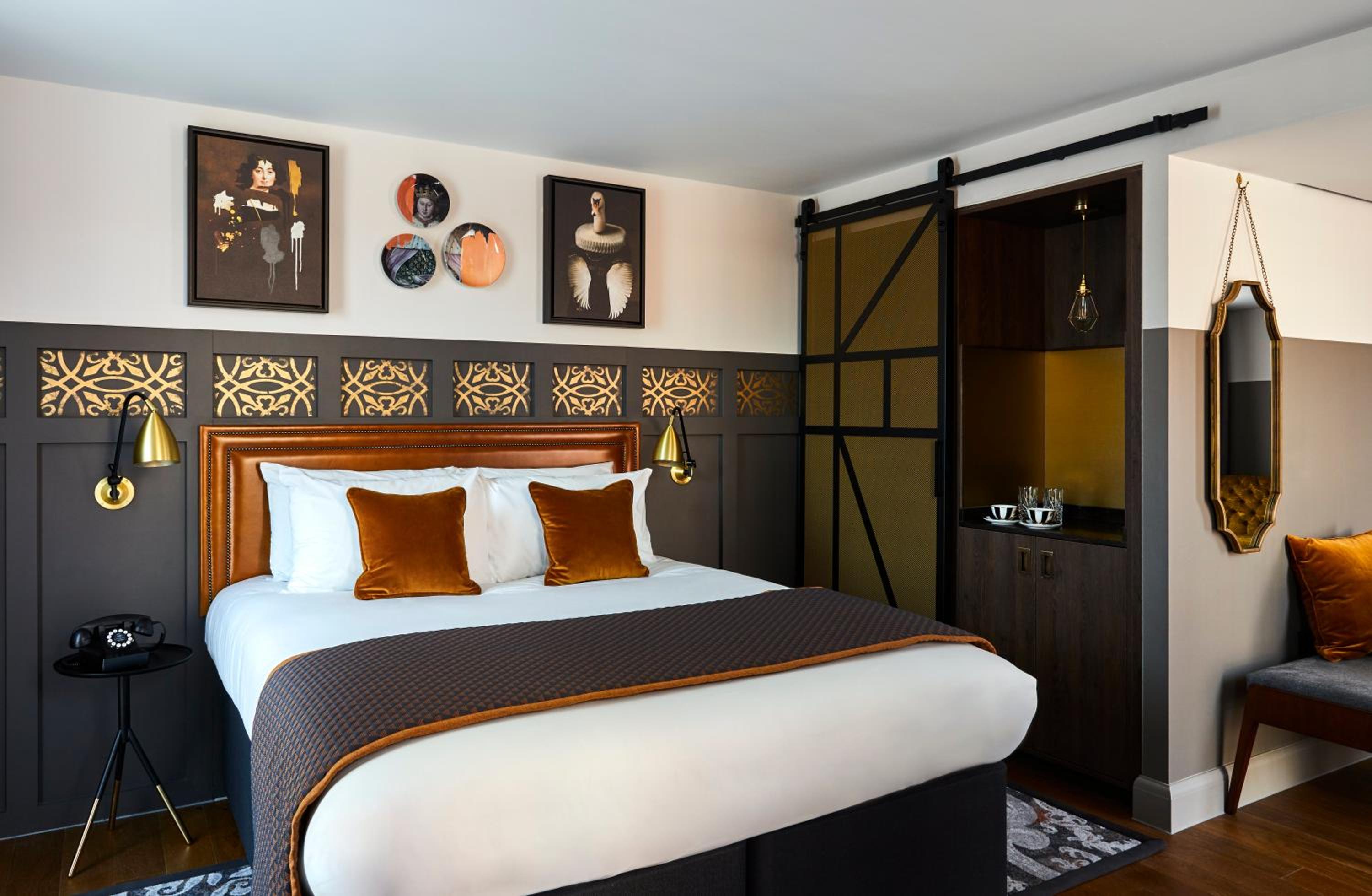 King Deluxe Room - Photo 3
