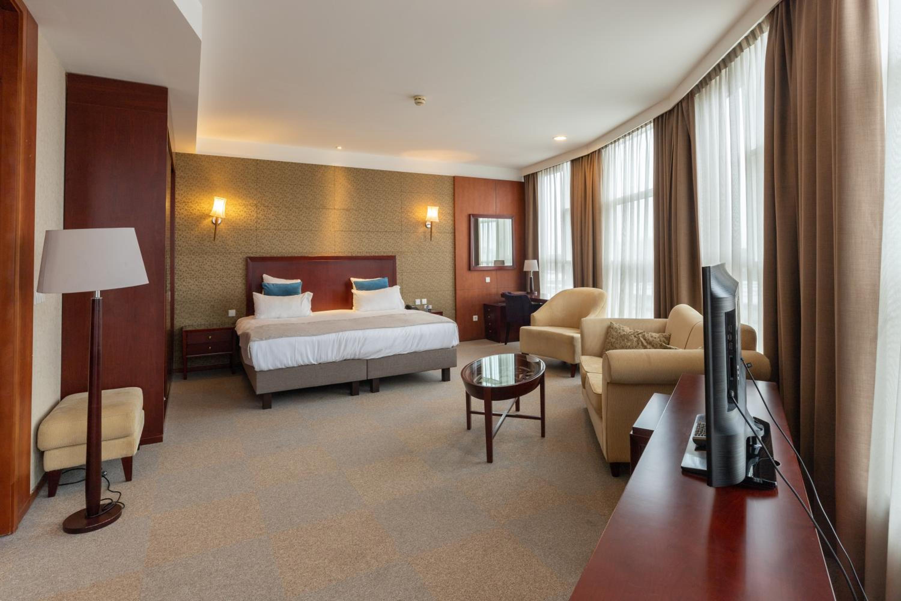 Executive Suite