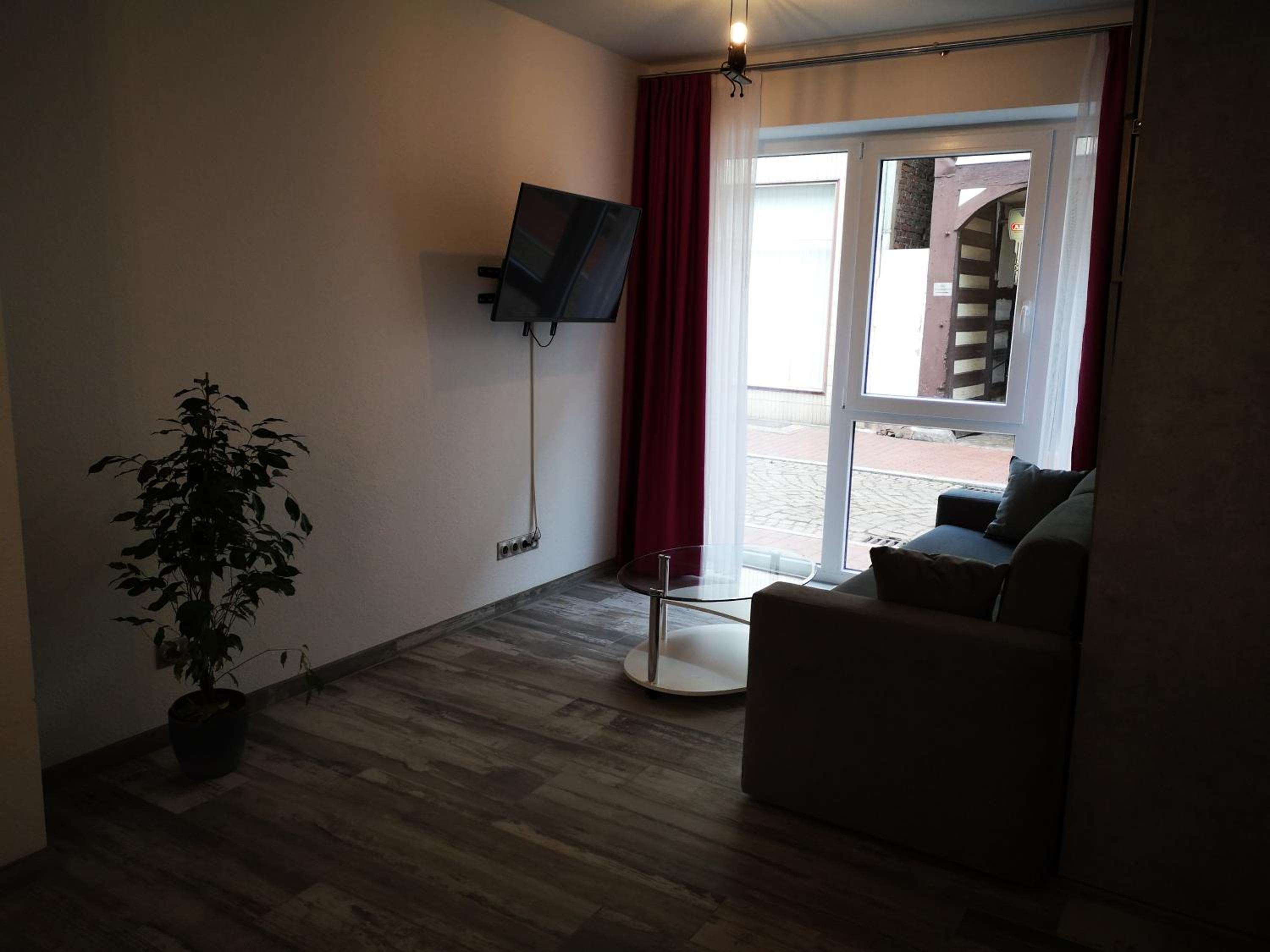 One-Bedroom Apartment - Photo 5