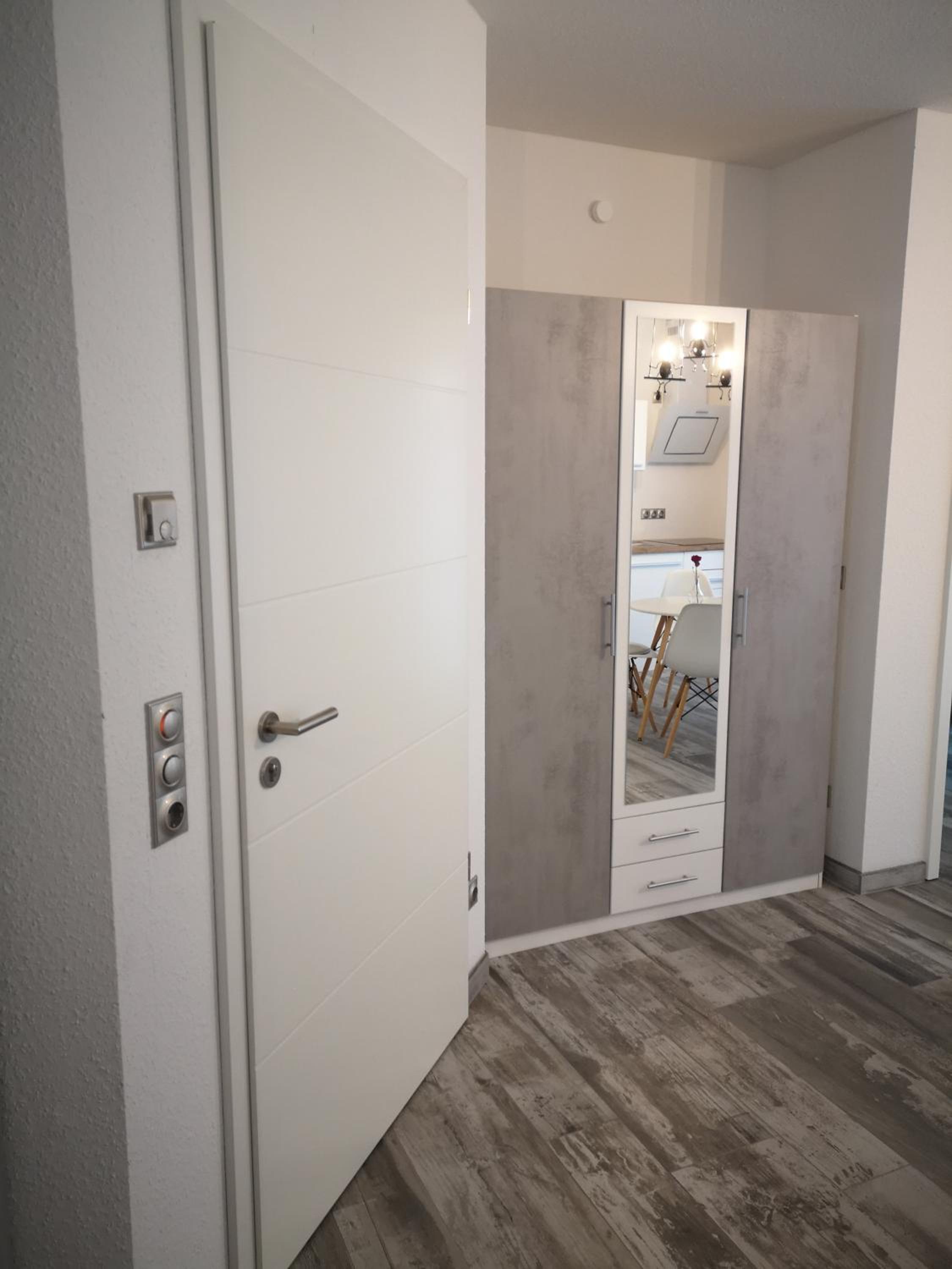 One-Bedroom Apartment - Photo 7