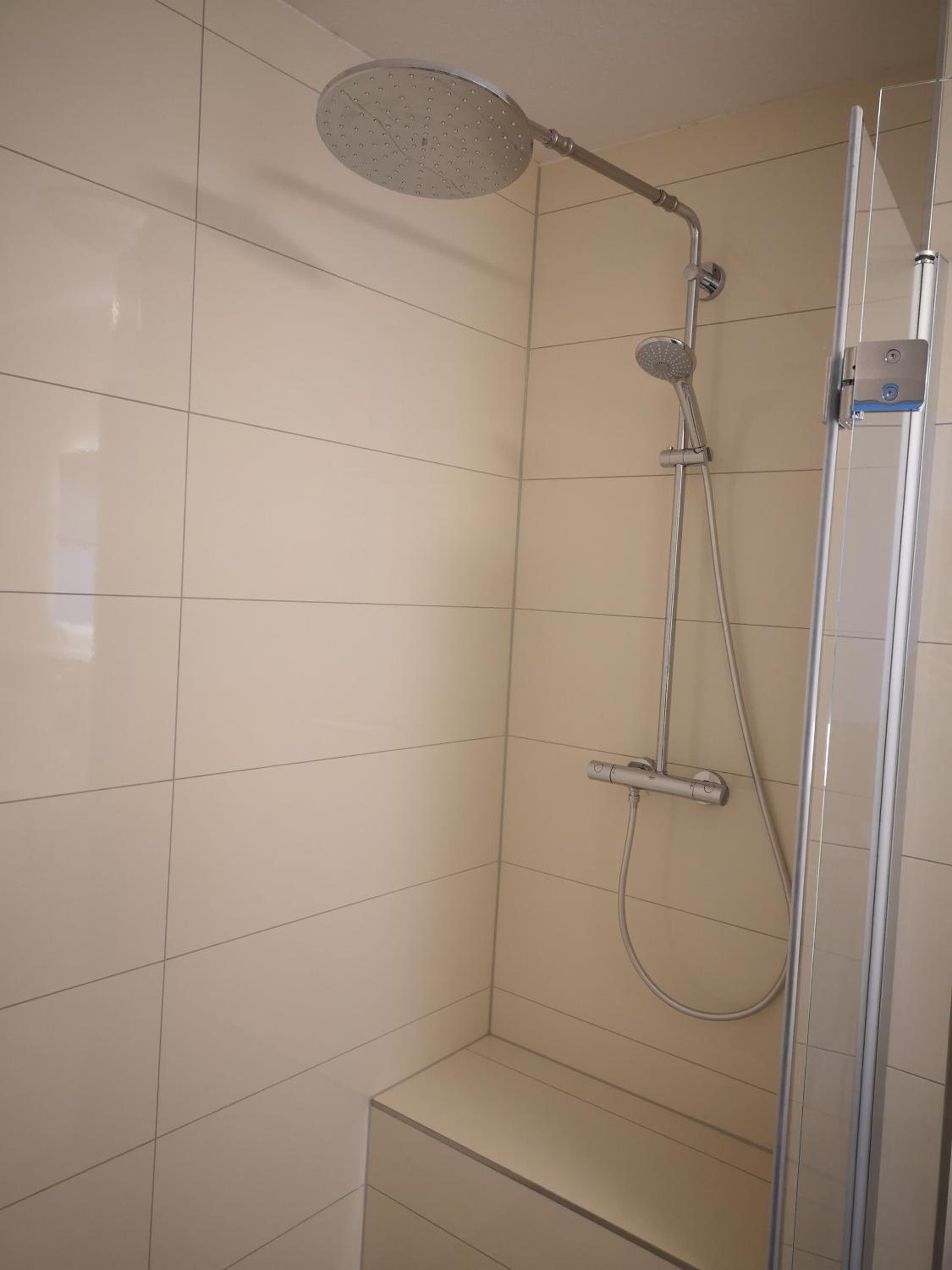 Two-Bedroom Apartment - Photo 9