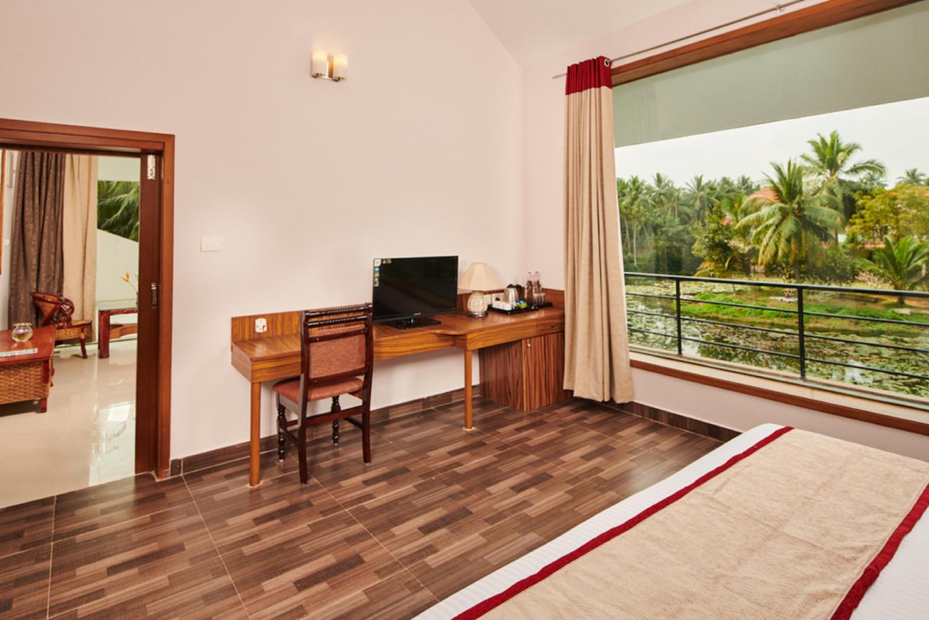 Pond view Privilege Suite Room with Private Terrace - Photo 2