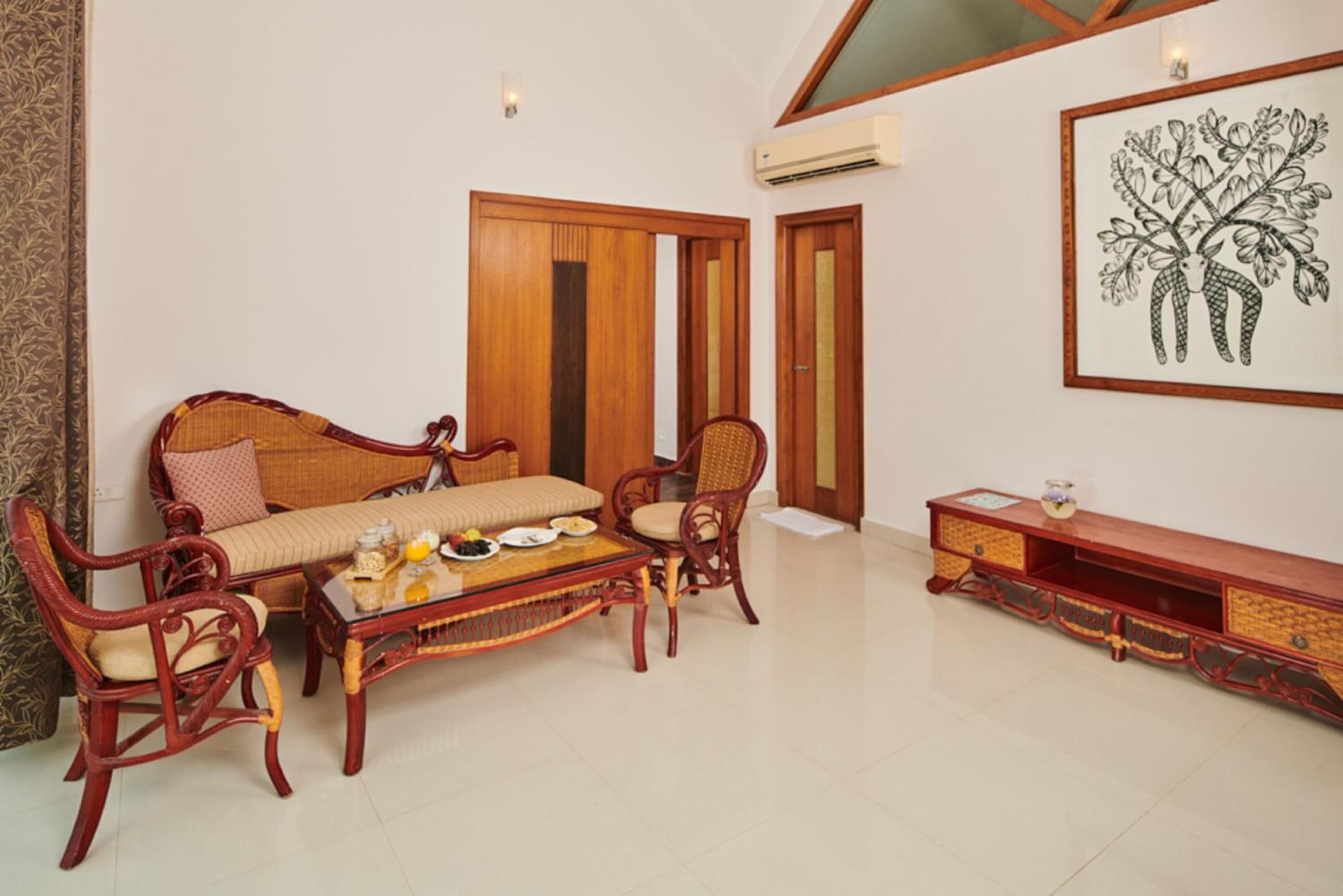 Pond view Privilege Suite Room with Private Terrace - Photo 3