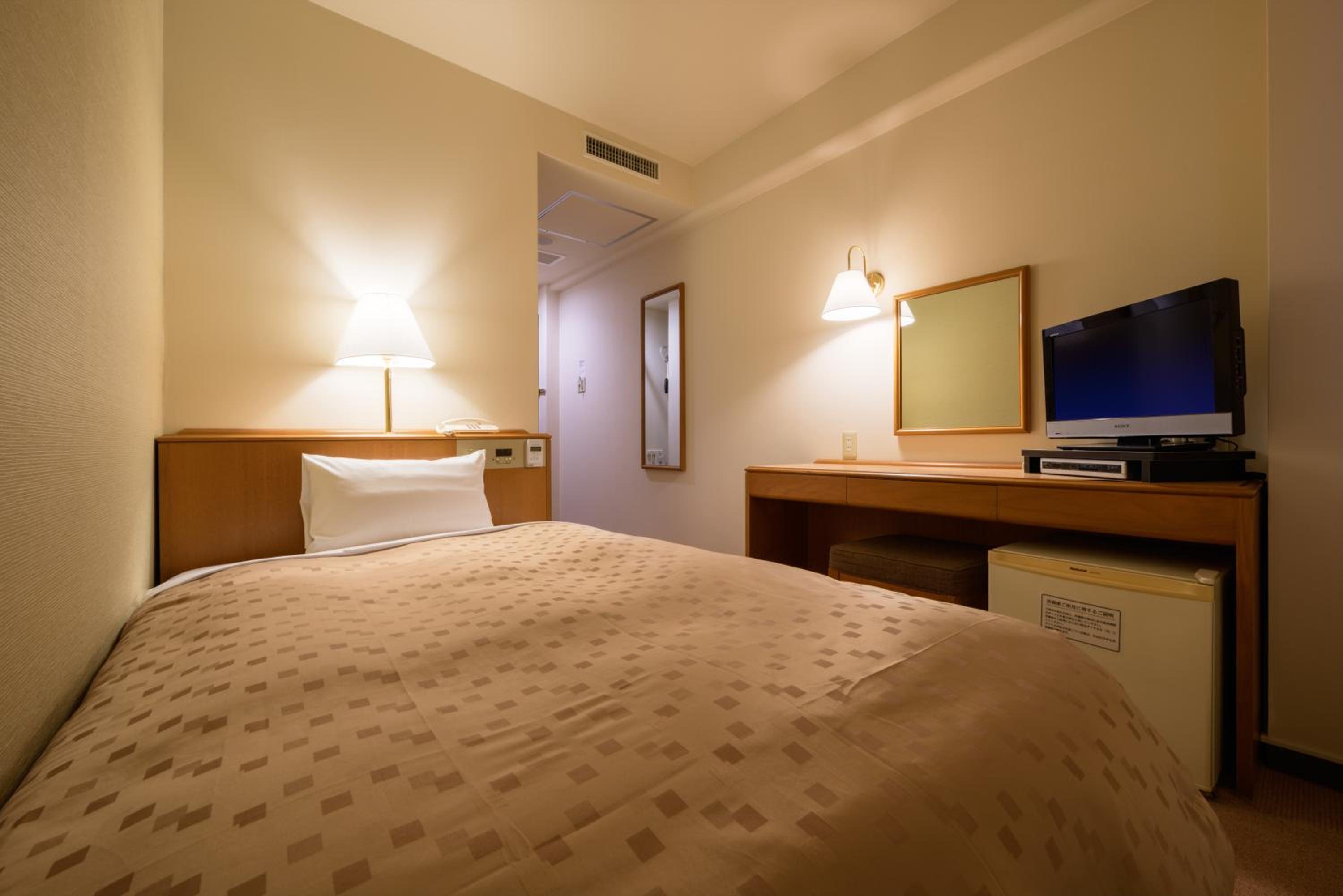 Single Room - Non-Smoking photo 3