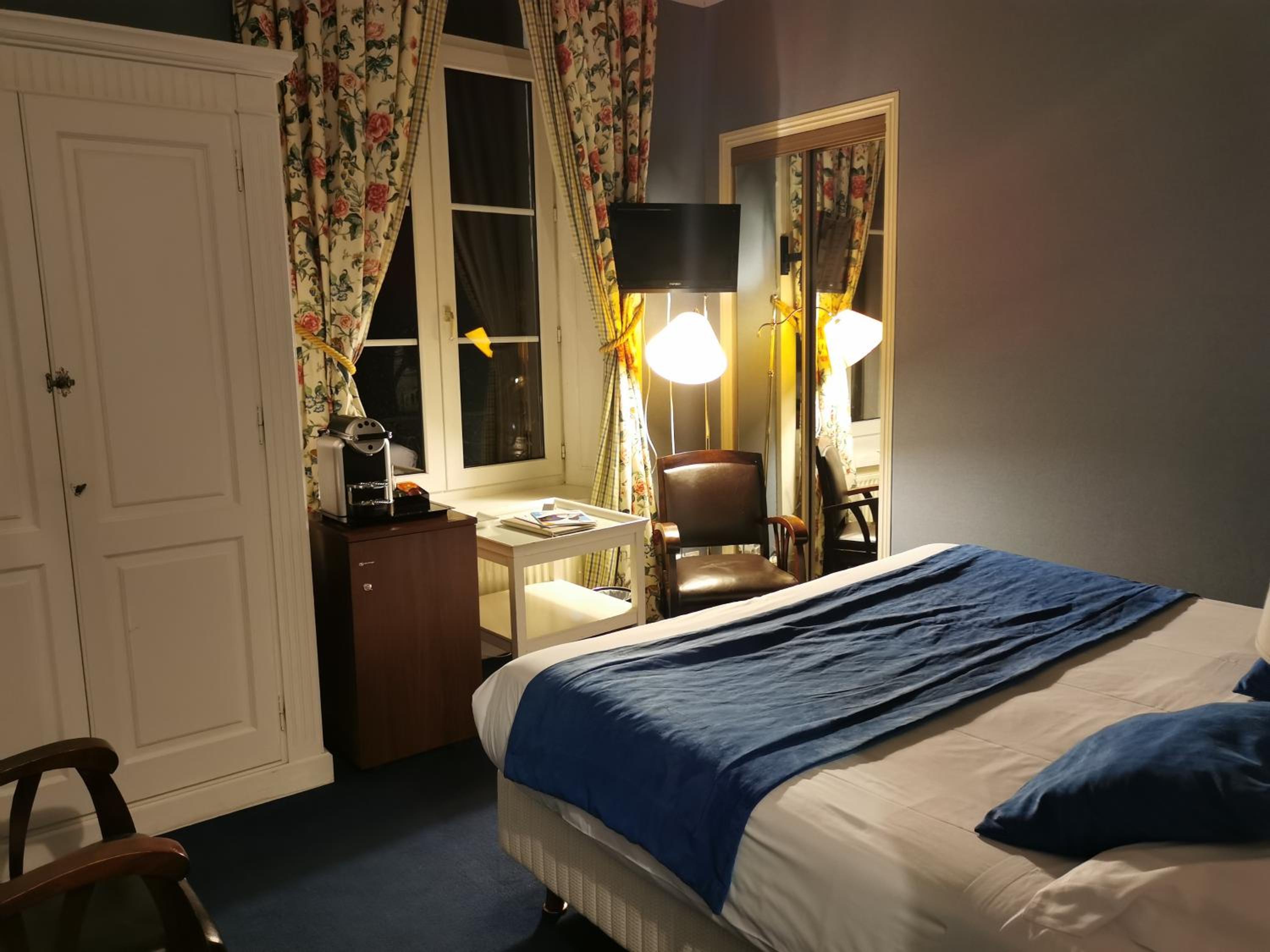 Classic Double or Twin Room with Spa Access - Photo 1