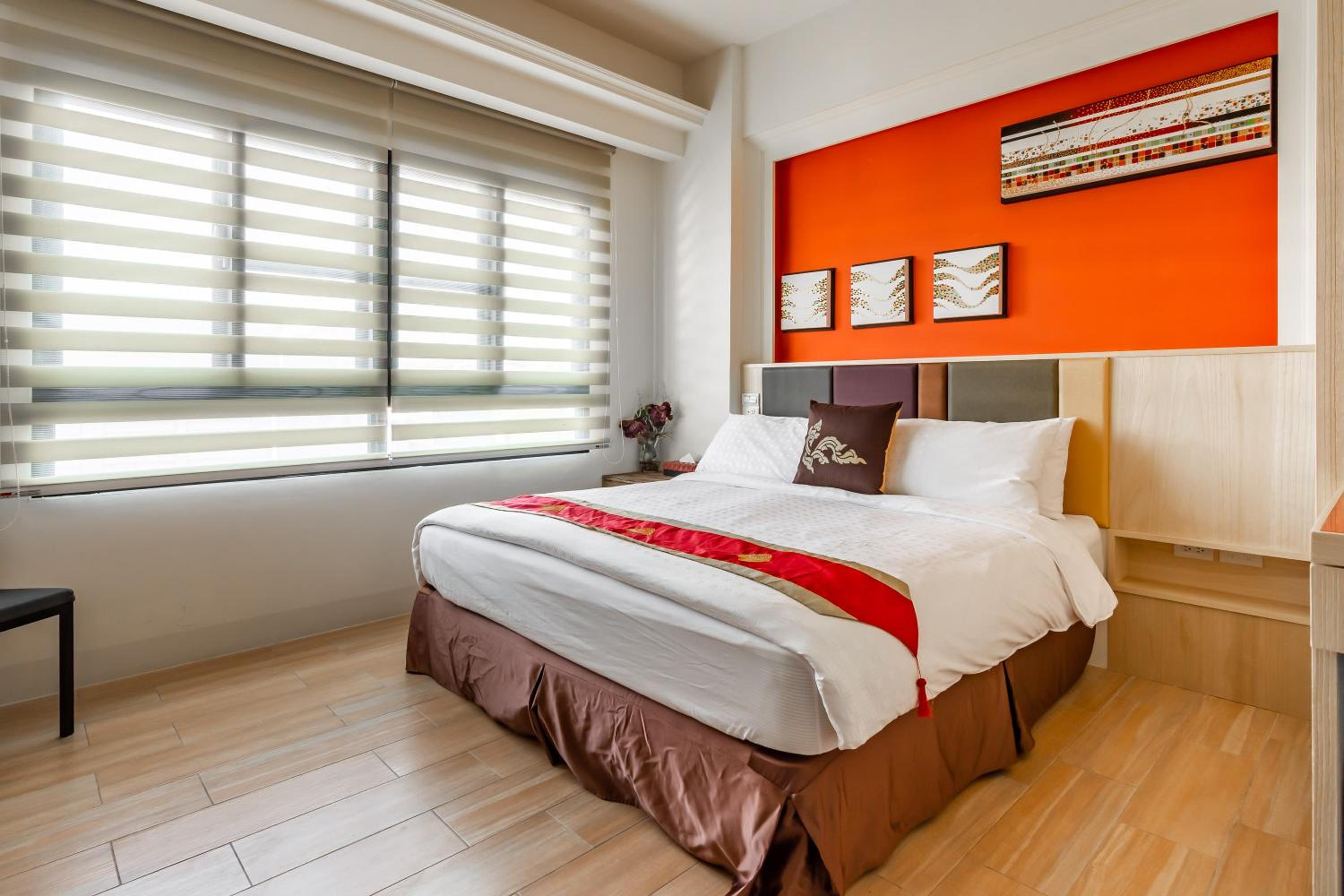 Standard Double Room with Balcony - Photo 3