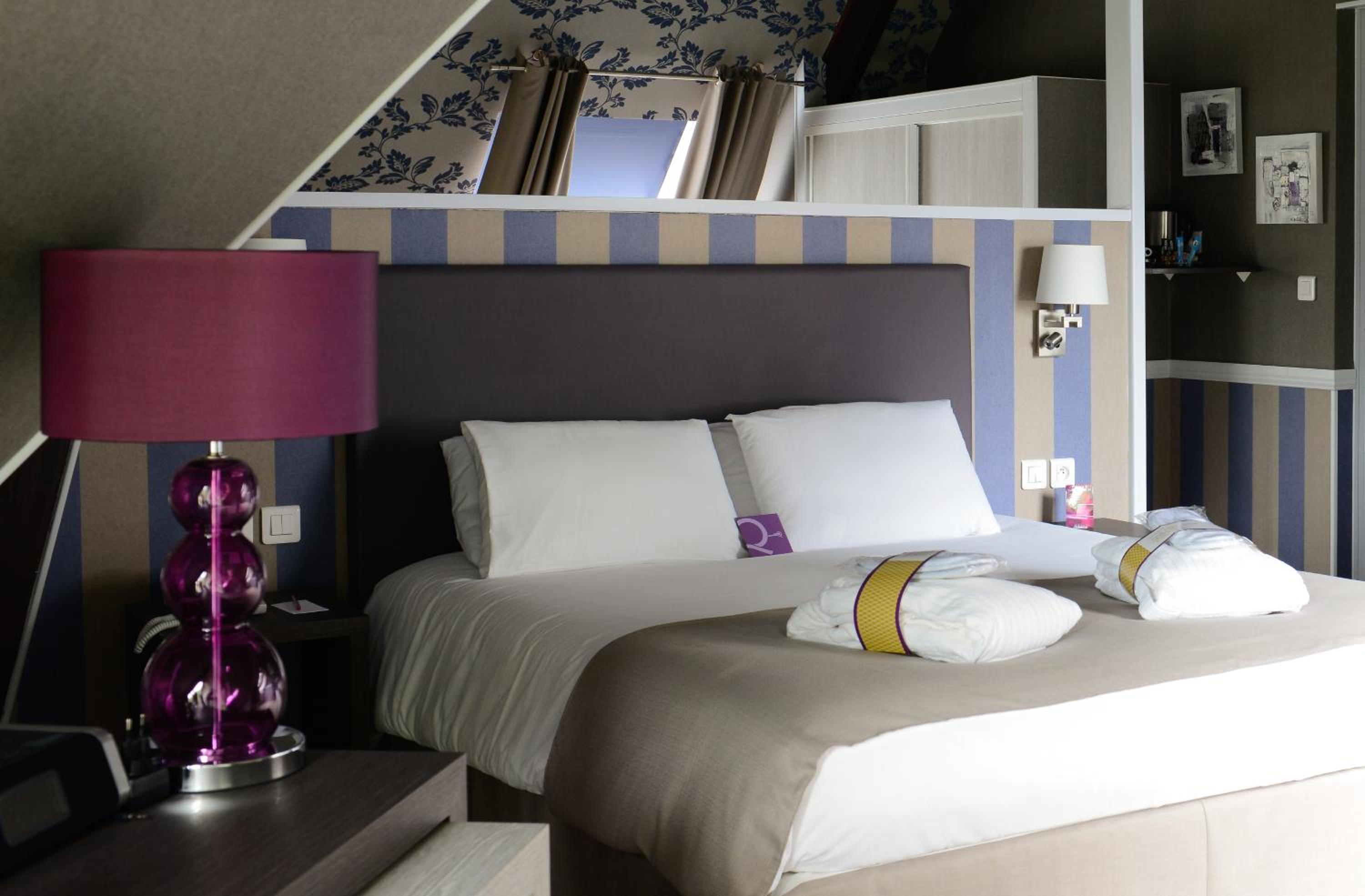 Privilege Suite with One Double Bed and One Sofa Bed - Photo 5