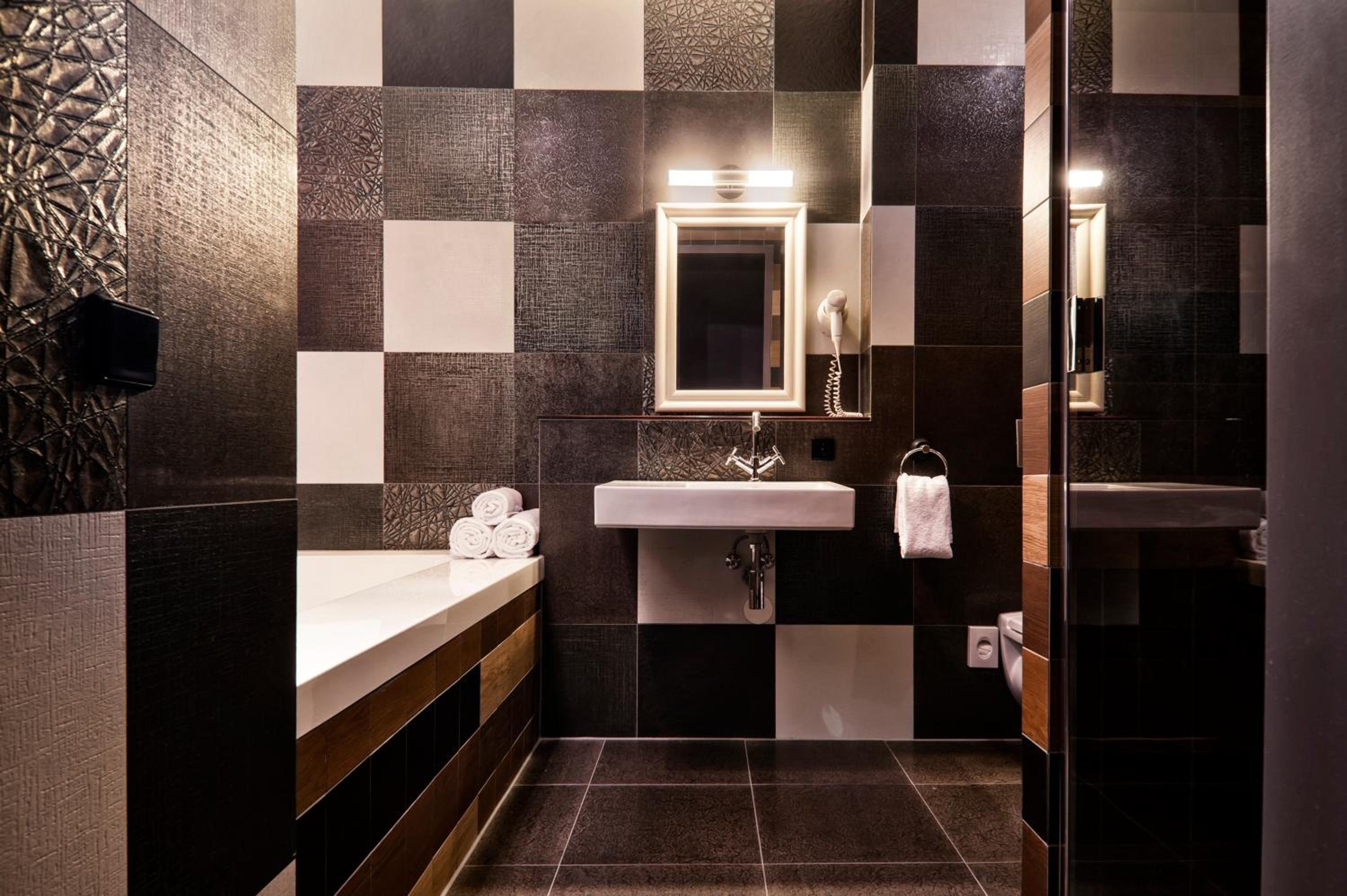 Suite - Photo 2