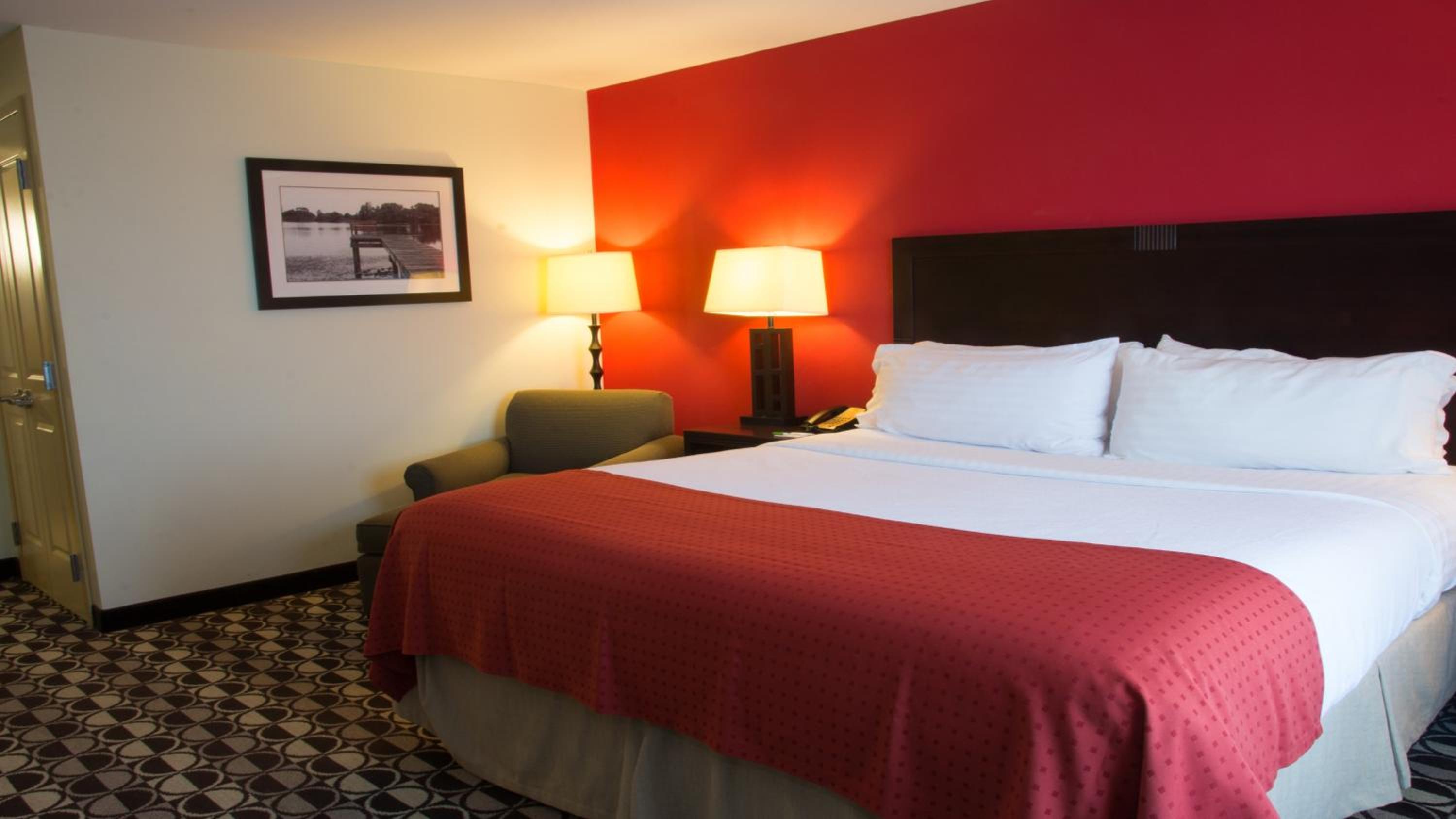 Standard King Room - Photo 1
