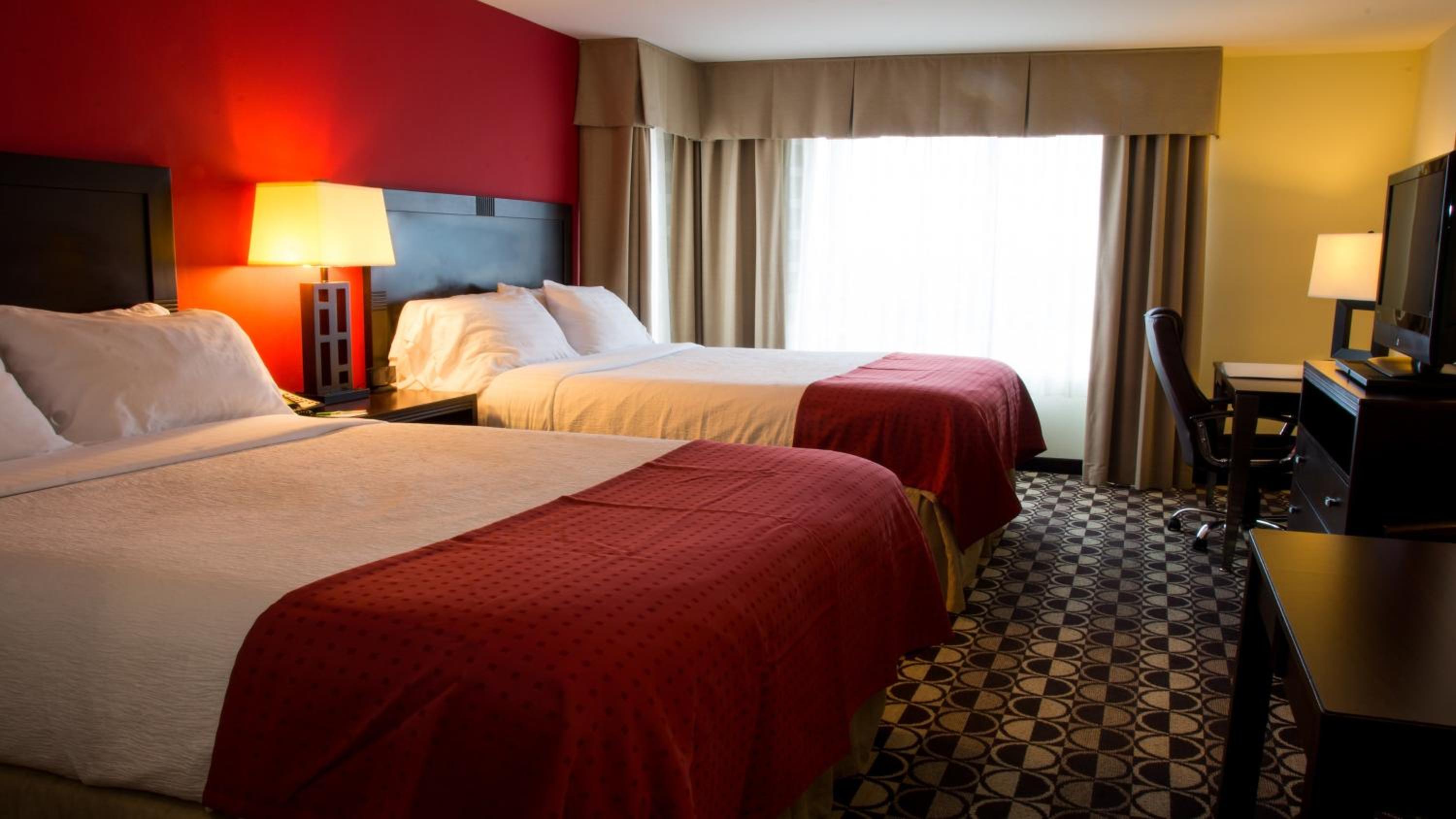 Standard Room with Two Queen Beds - Photo 1