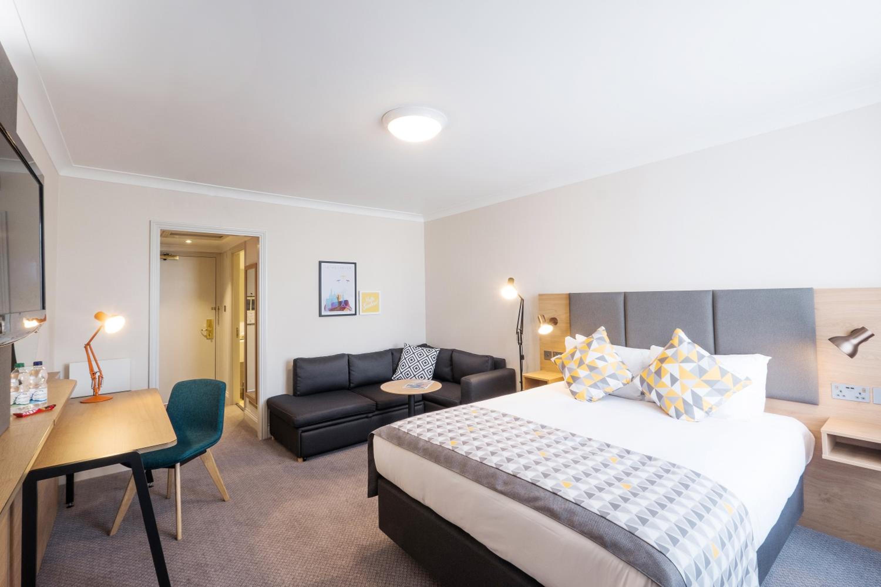 Premium Room - Photo 9