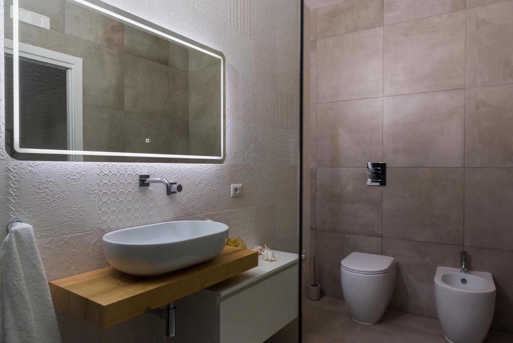Two-Bedroom Apartment - Photo 28