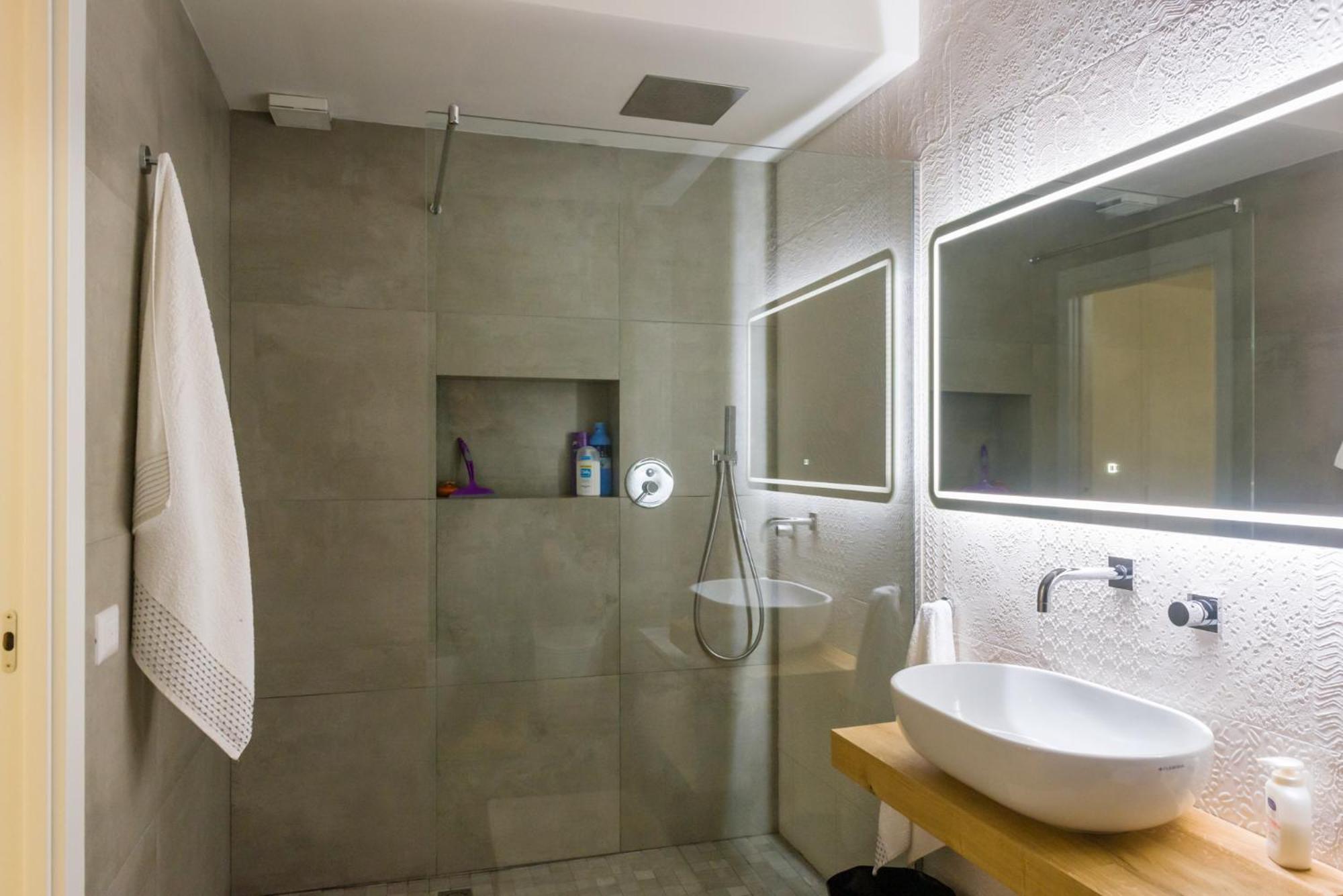 Two-Bedroom Apartment - Photo 30