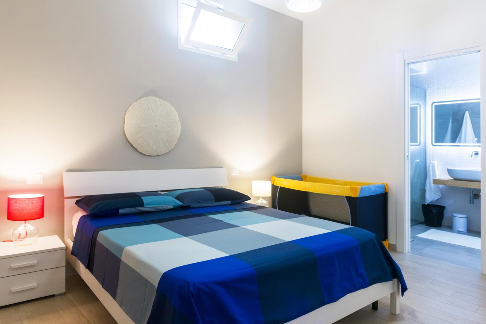 Two-Bedroom Apartment - Photo 33