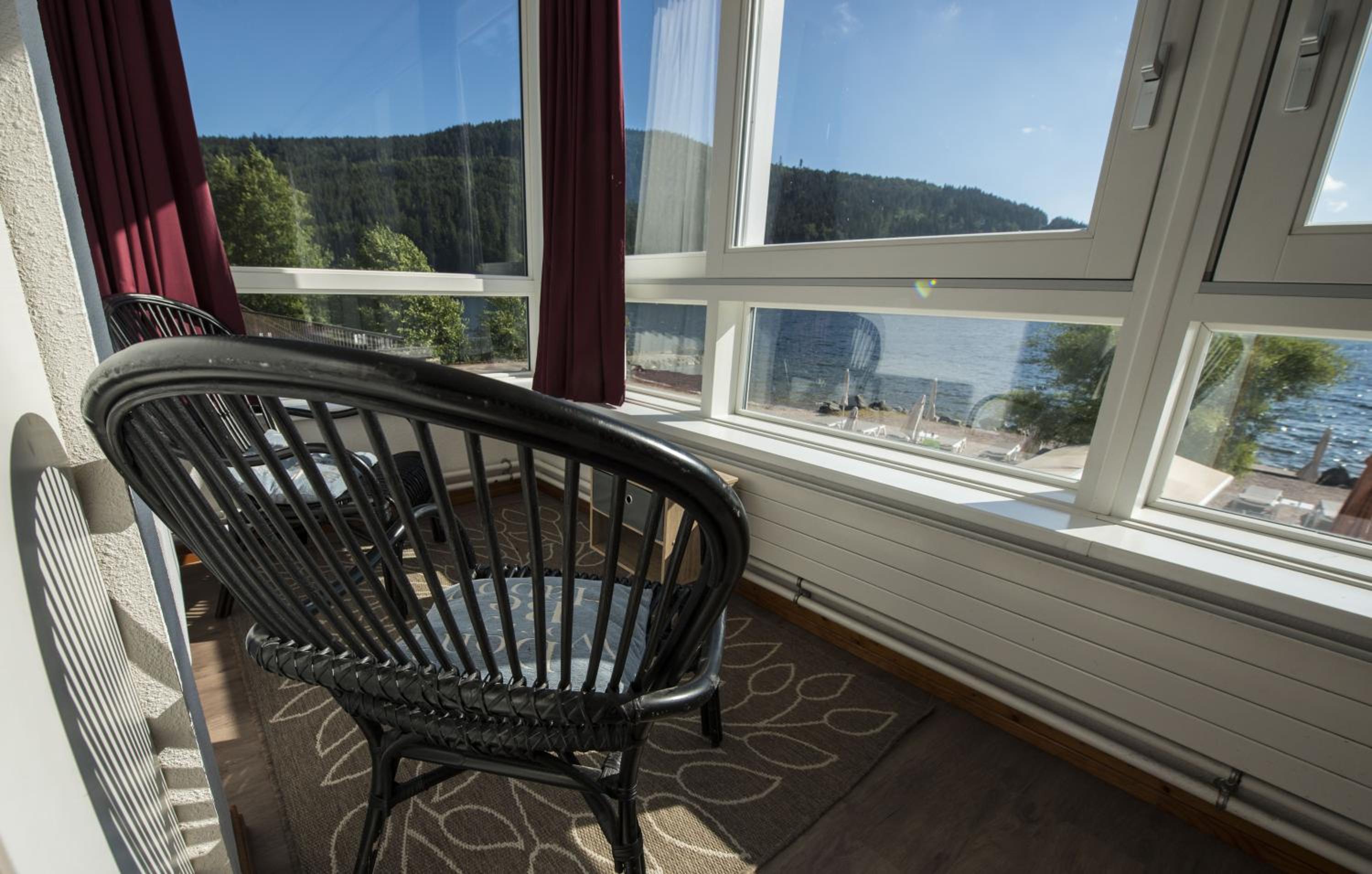 Apartment Comfort 2 people with Lake view photo 2