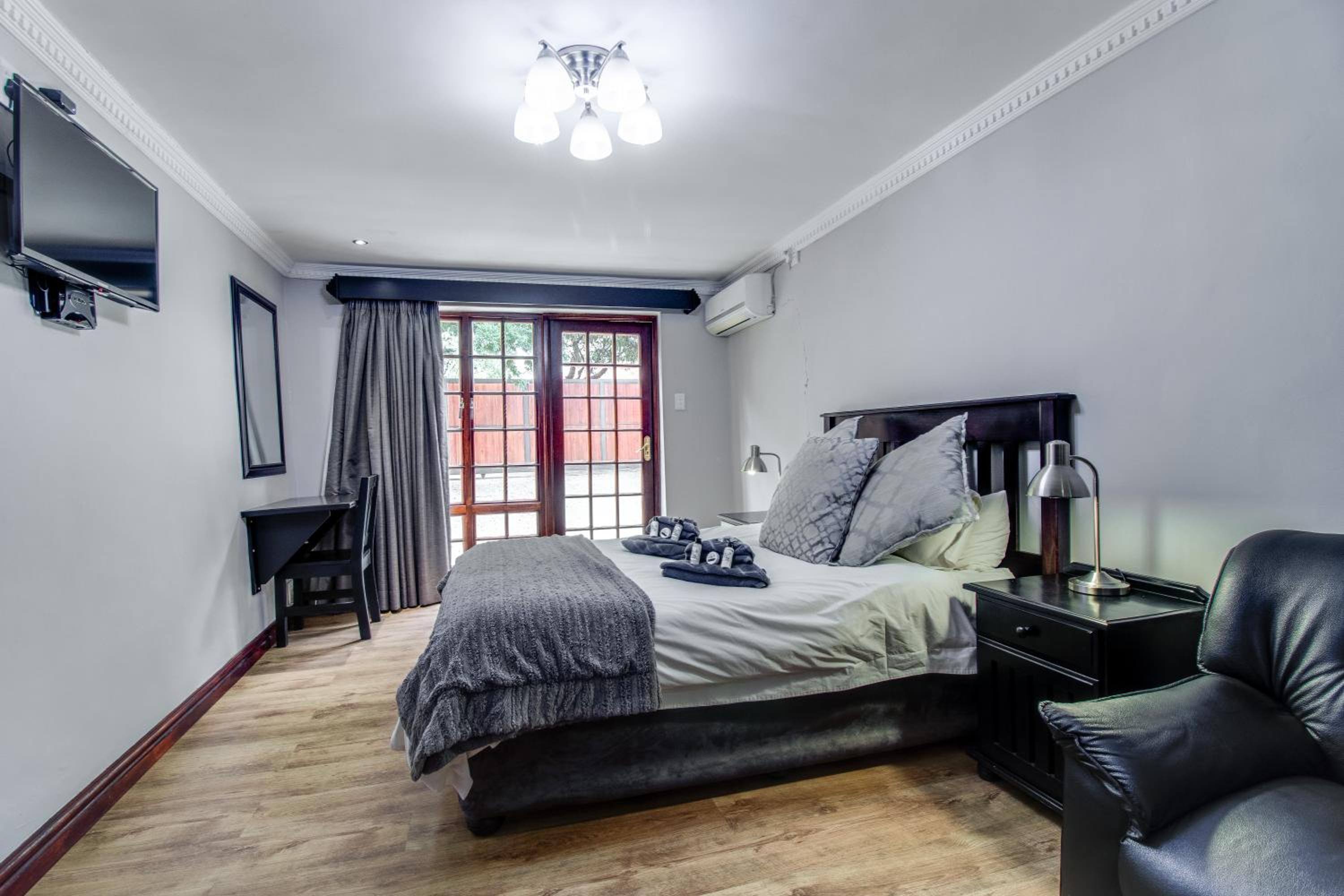 Double Room with Kitchenette