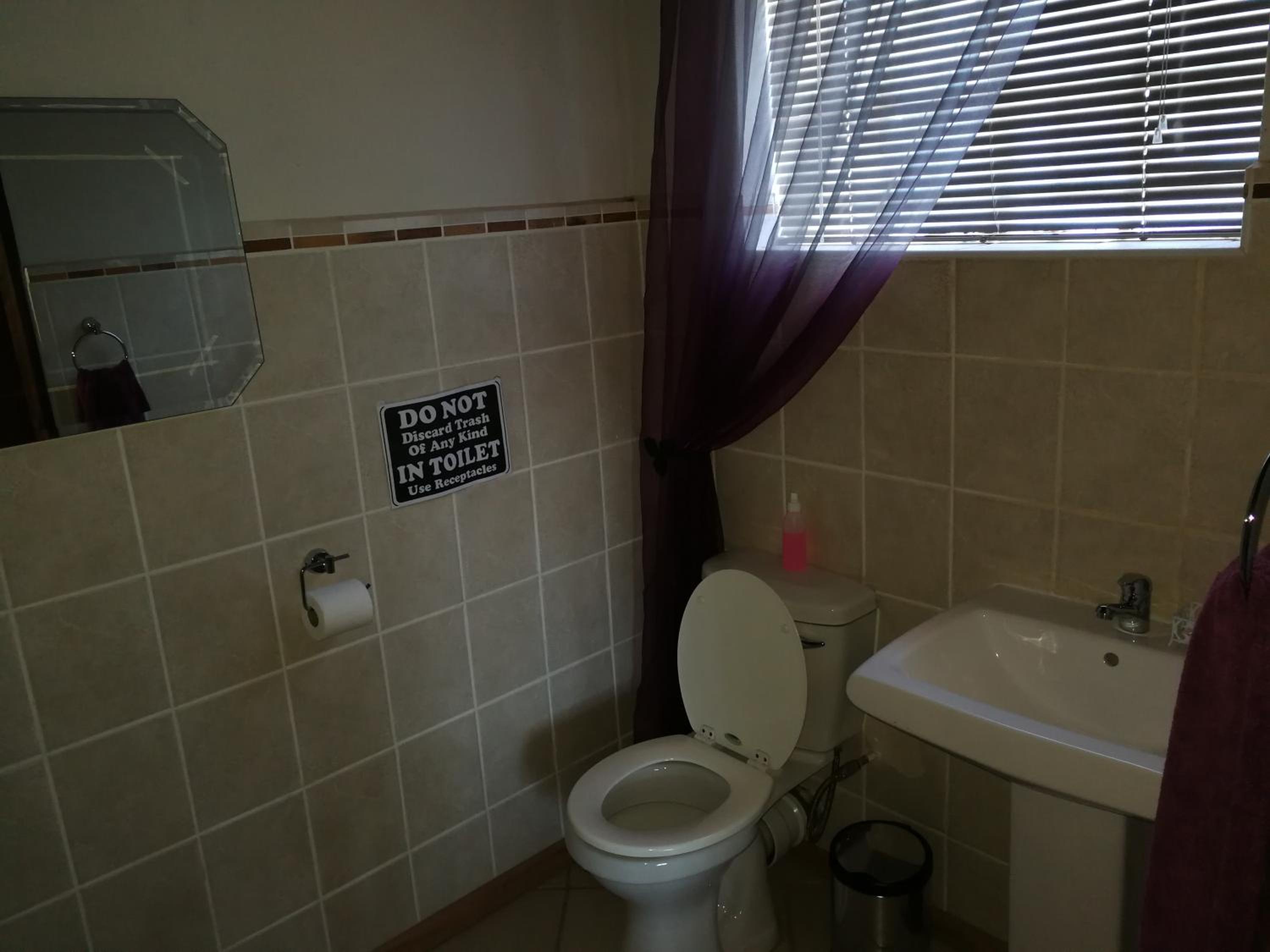 Deluxe Double Room with Bath - Photo 3
