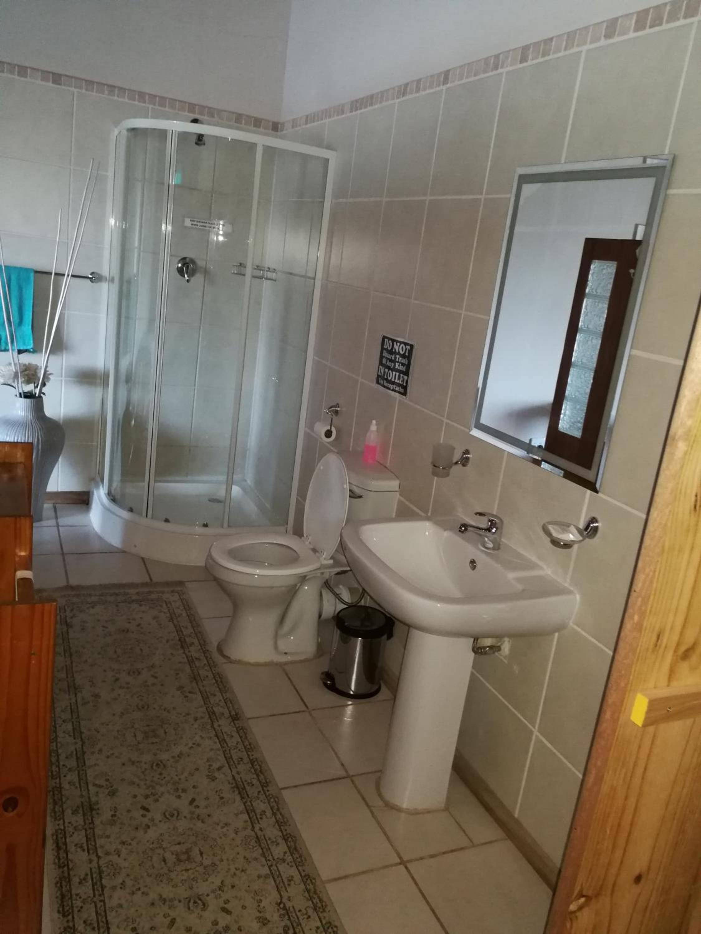 Deluxe Double Room with Shower - Photo 3
