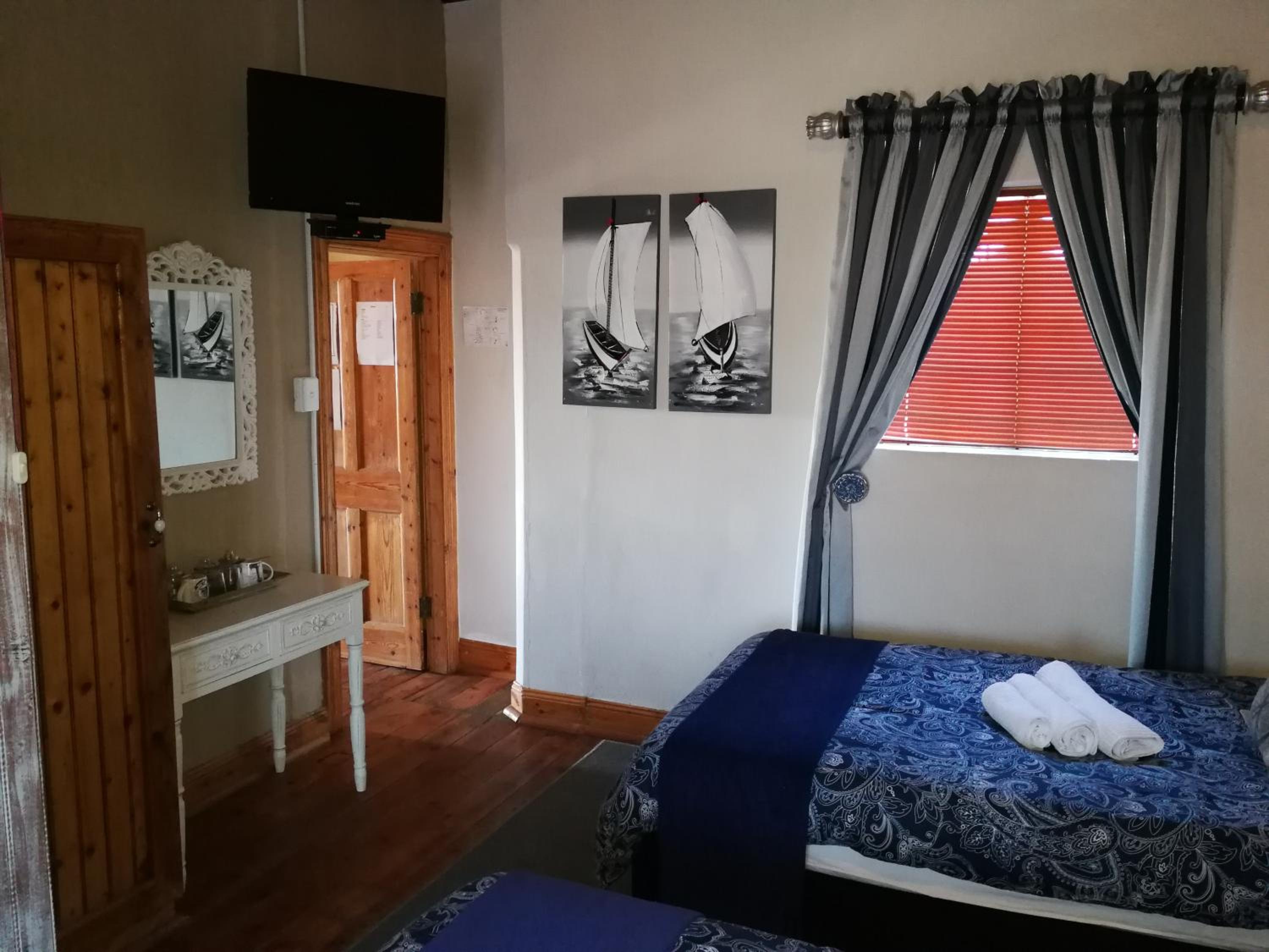 Budget Twin Room - Photo 1