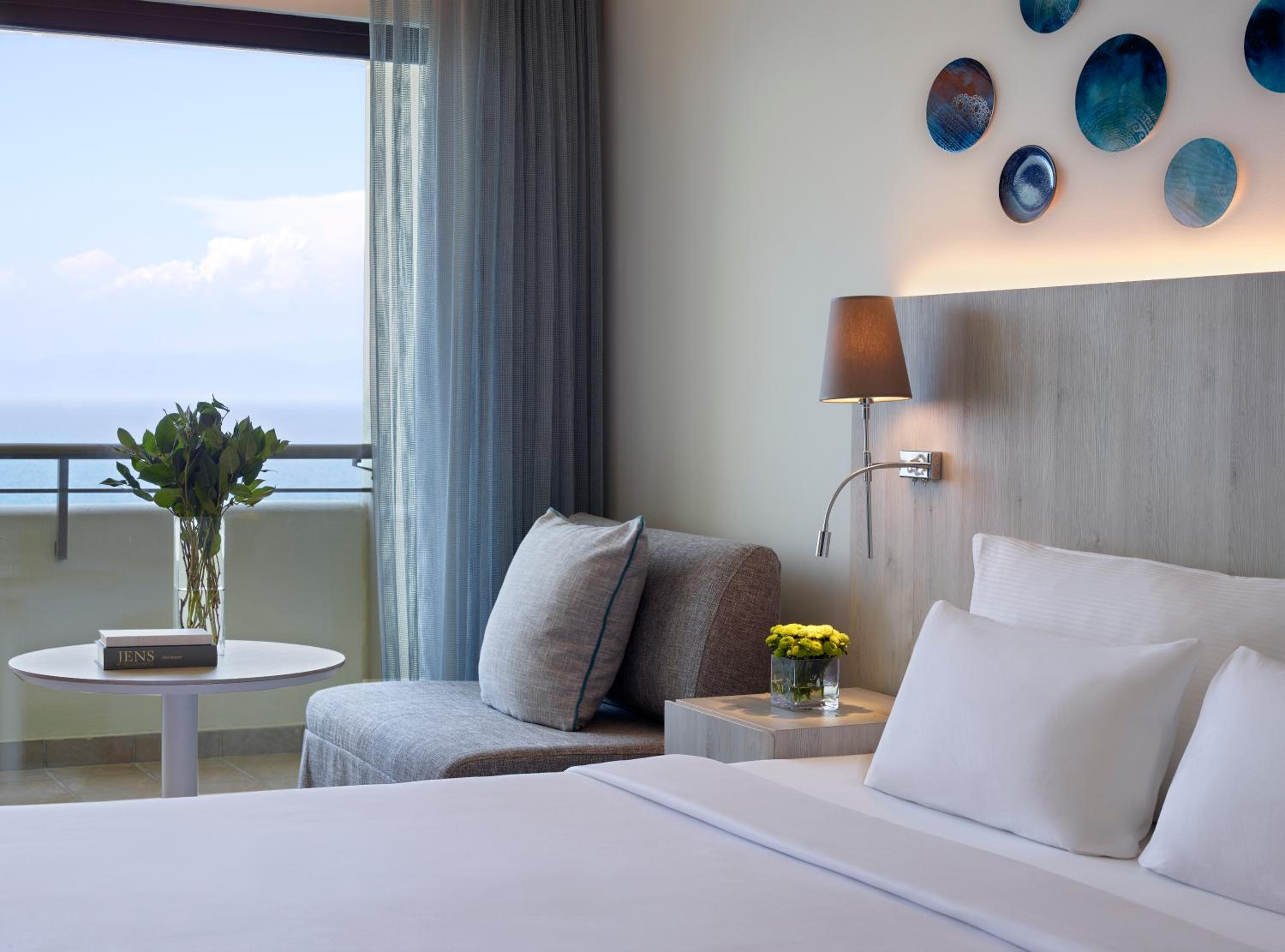 Deluxe Room with Sea View