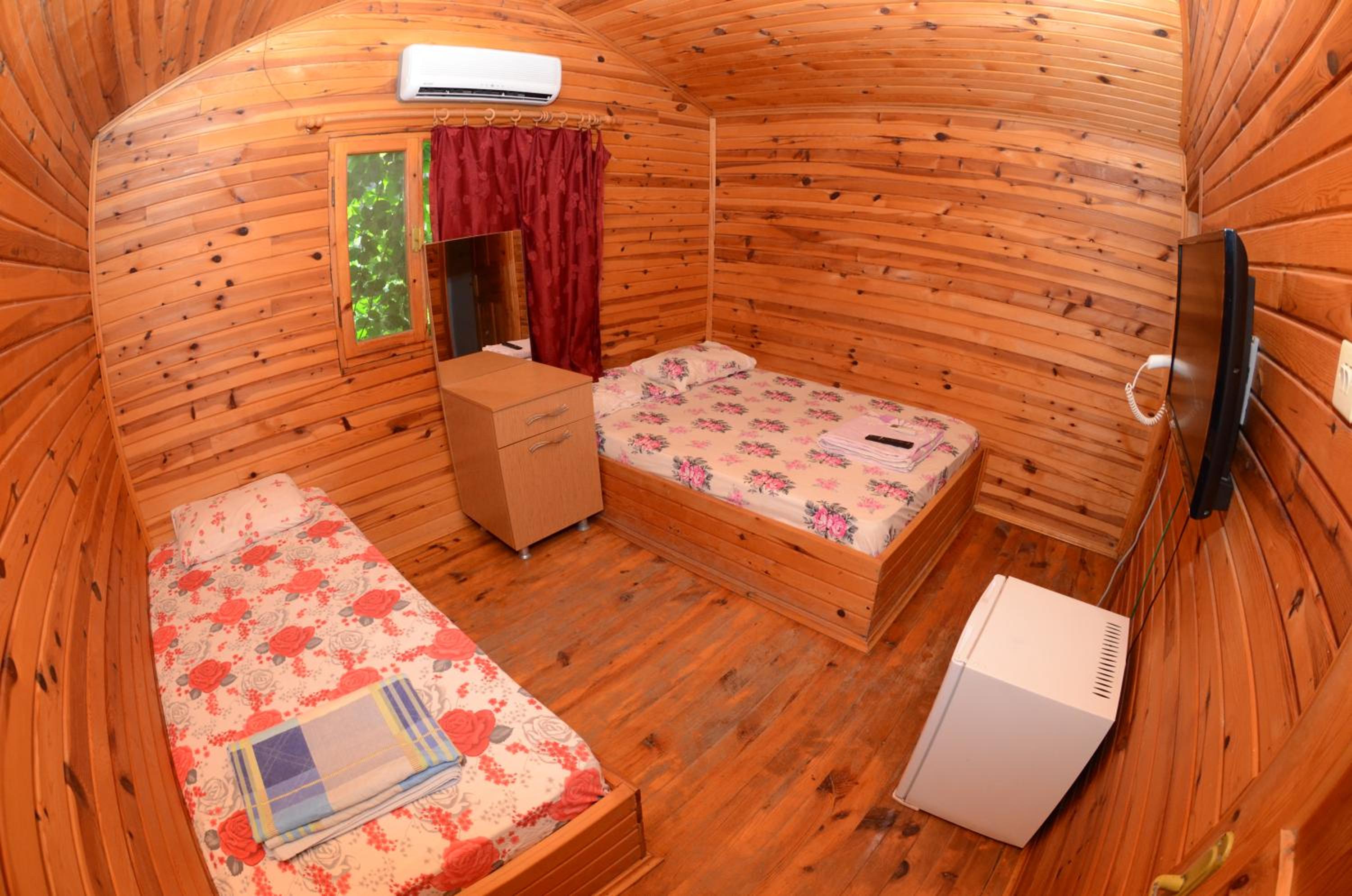 Deluxe Room - Photo 4